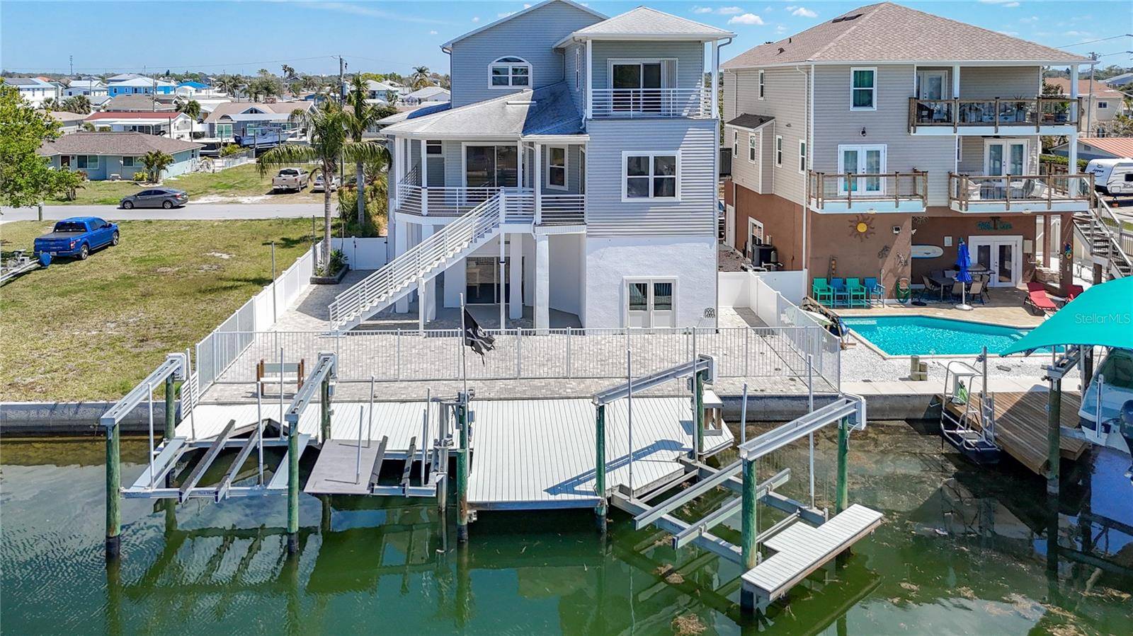 13737 VICTOR AVE, Hudson, FL 34667