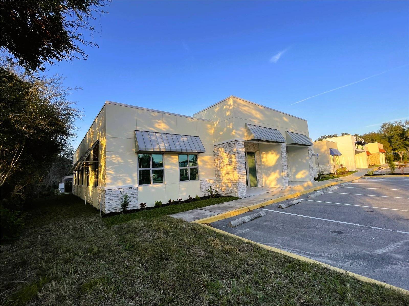 871 HIGHWAY 466, Lady Lake, FL 32159