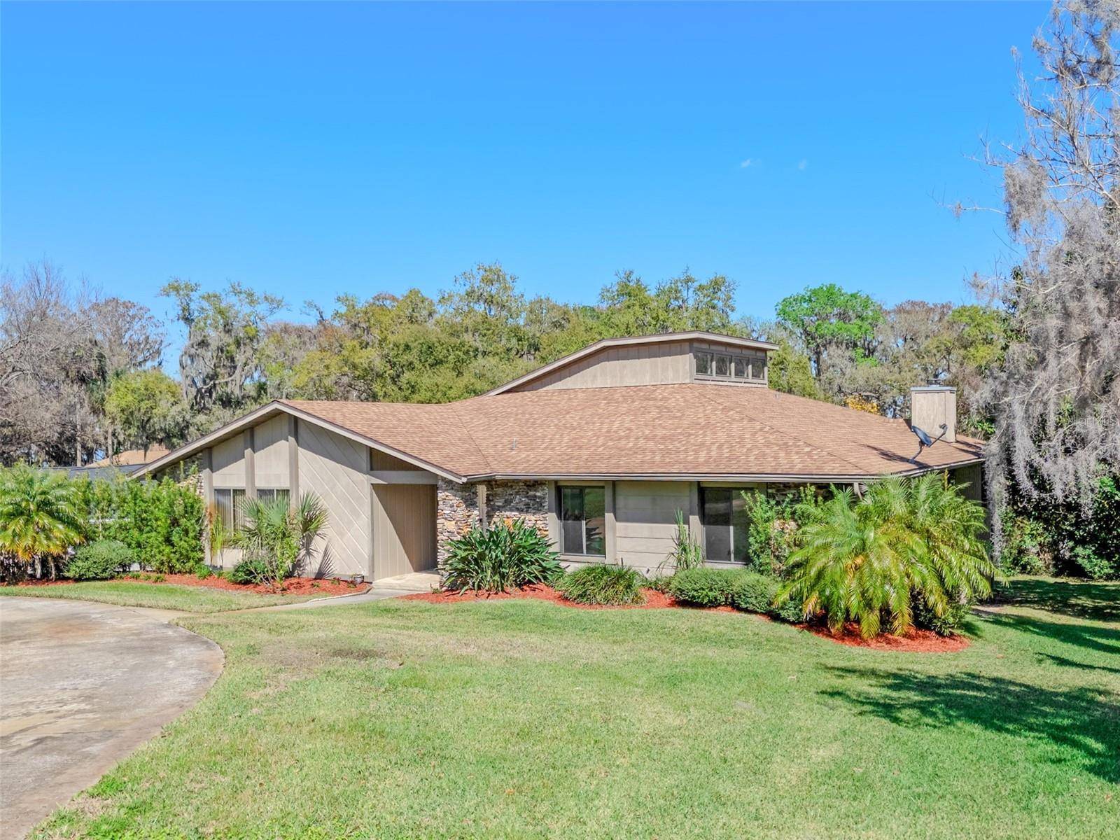 2918 COCOVIA WAY, Leesburg, FL 34748