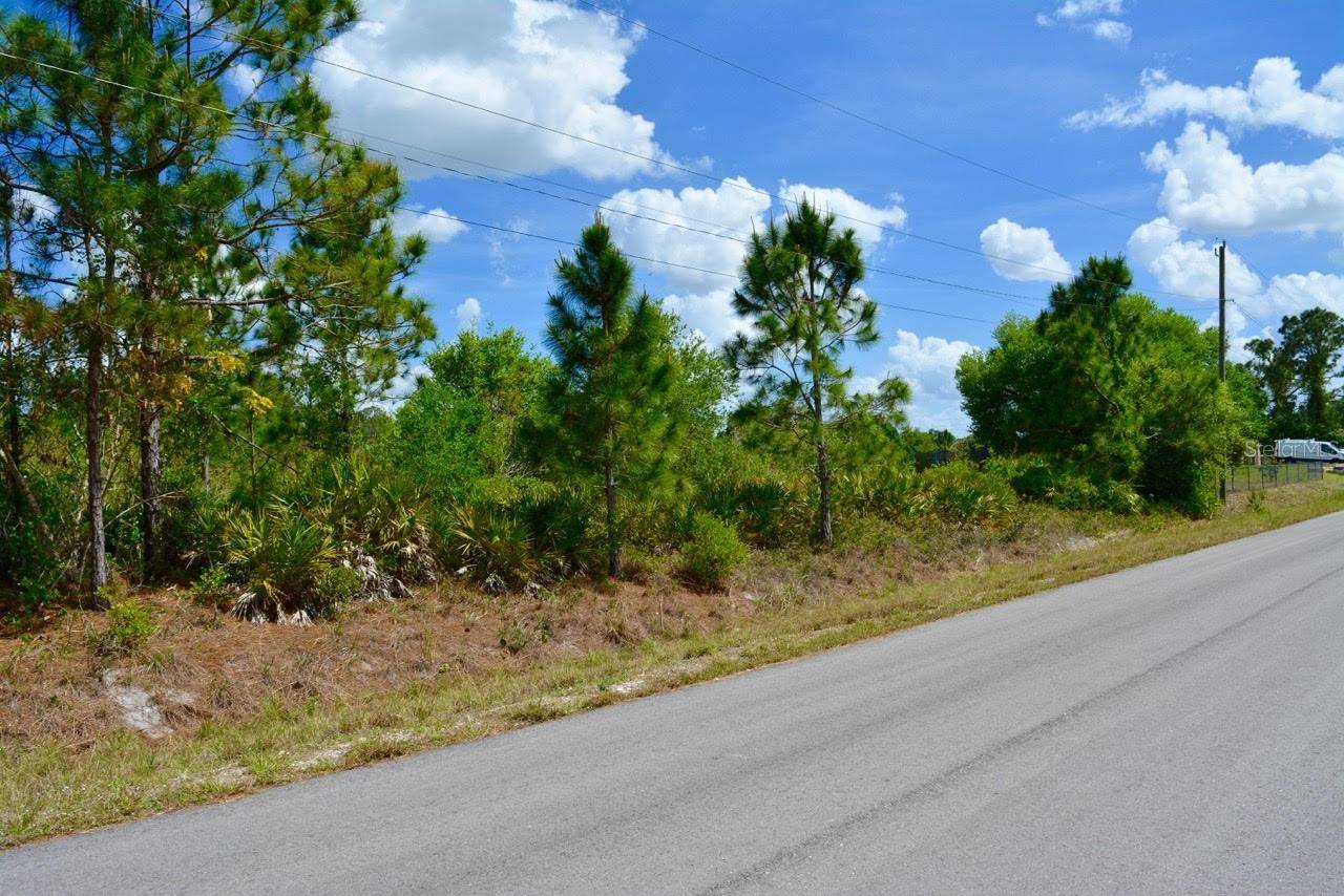 1510 PINE AVE, Lehigh Acres, FL 33972