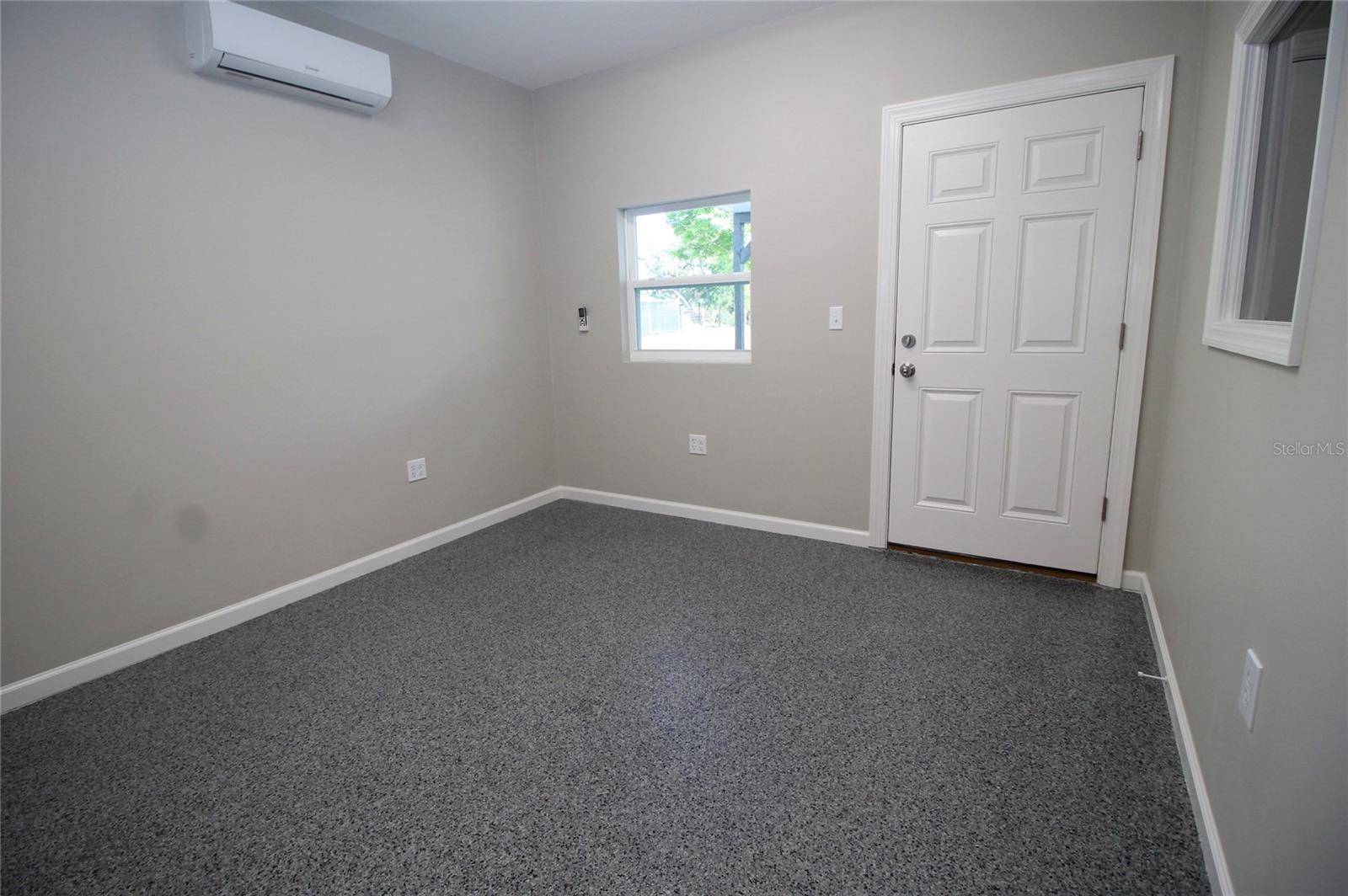 114 W MYERS BLVD, Mascotte, FL 34753