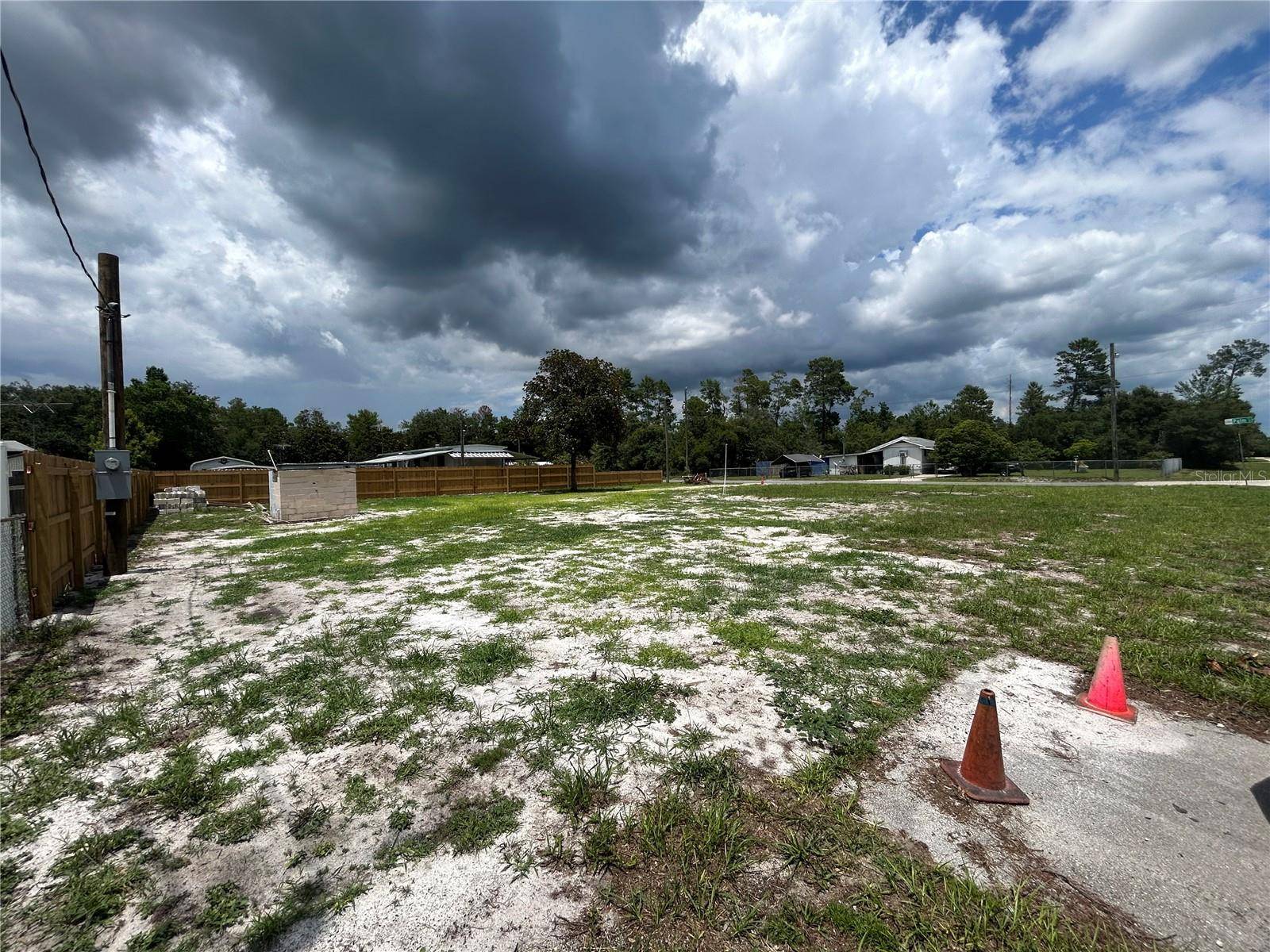 28245 BOUGAINVILLEA AVE, Paisley, FL 32767
