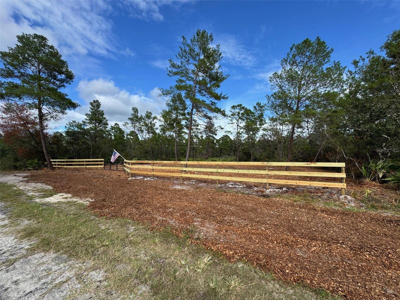 KENTUCKY ST, Paisley, FL 32767