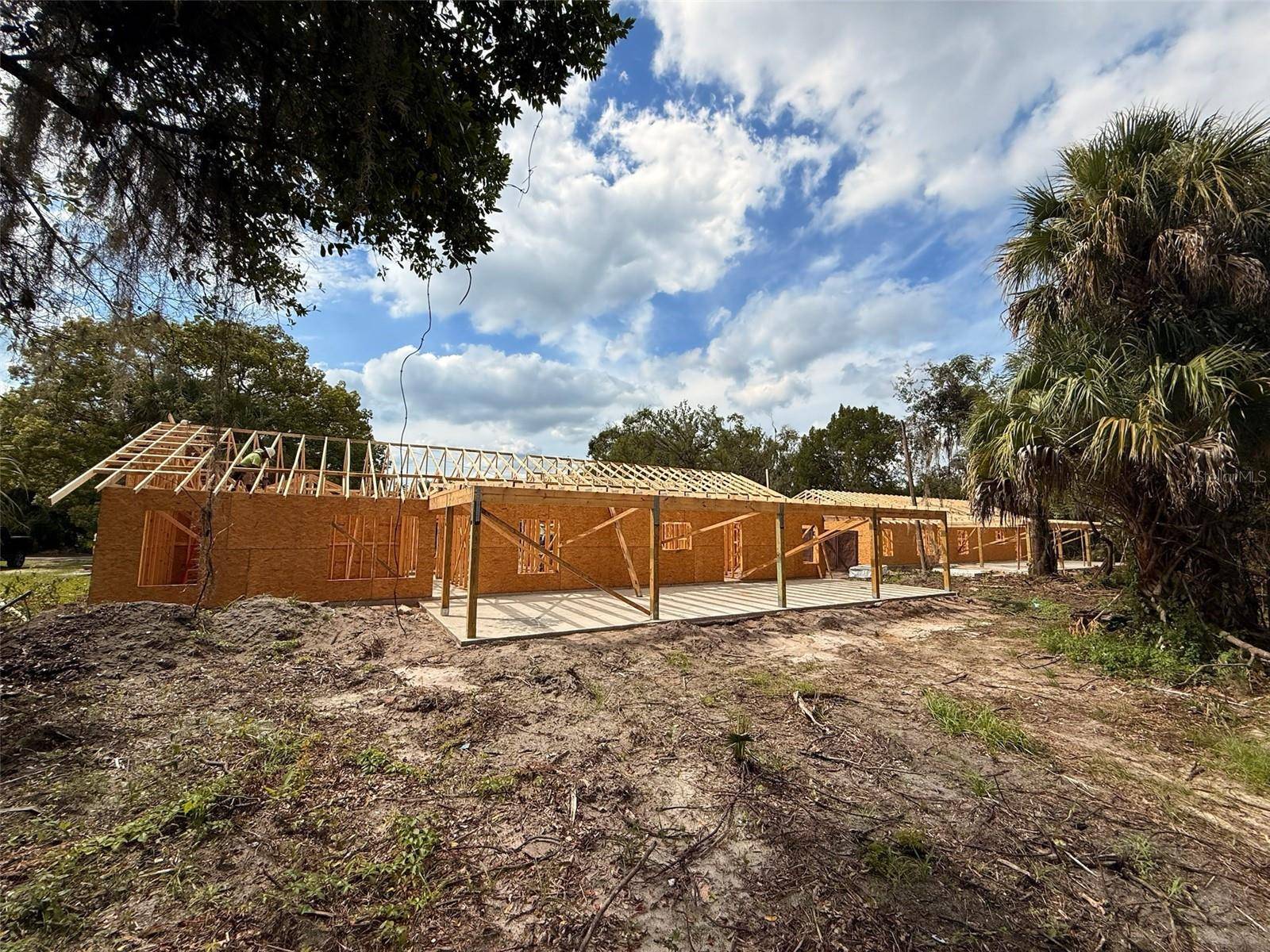101 YAWN AVE, Interlachen, FL 32148