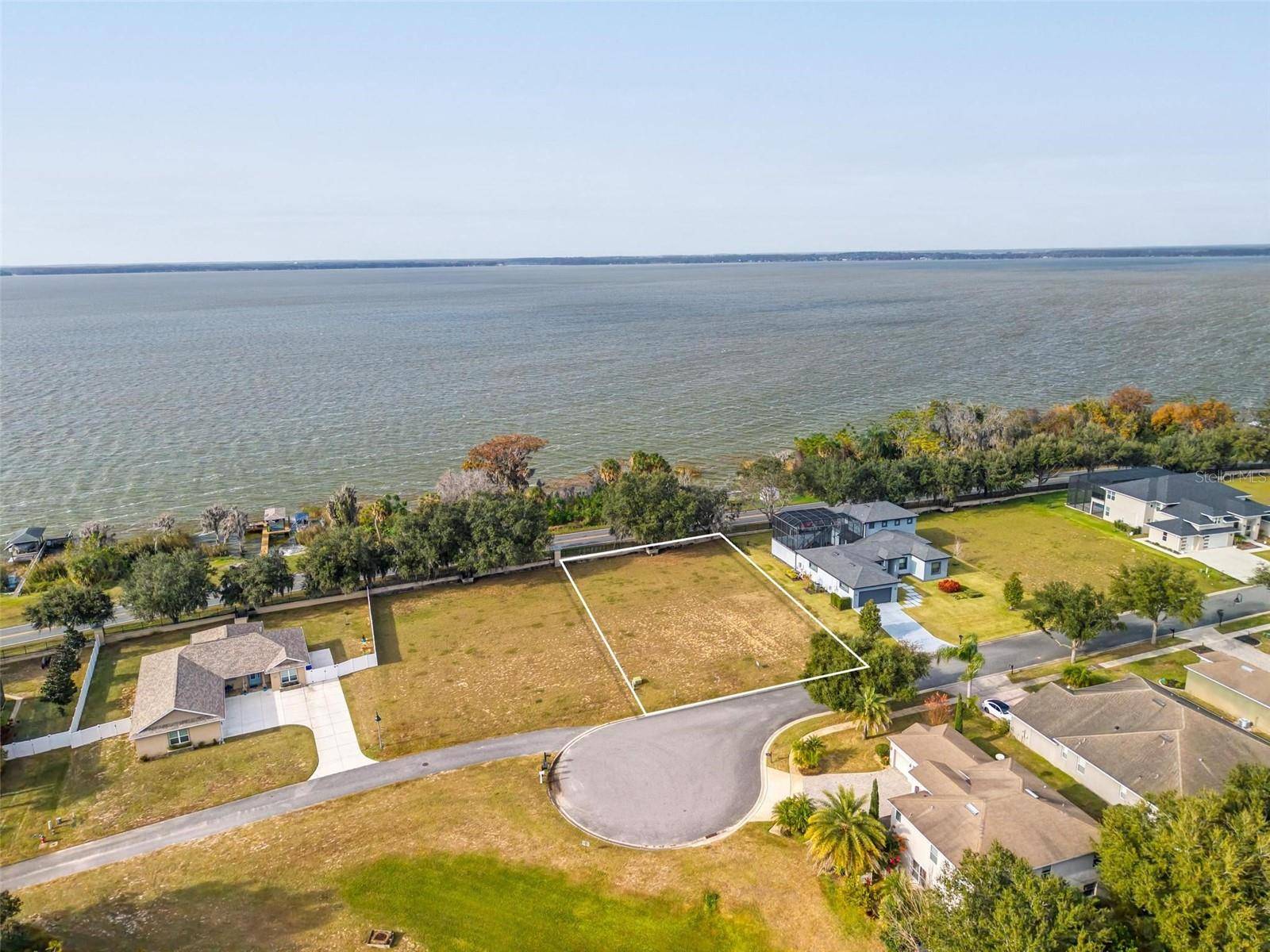 3231 LANDING VW, Tavares, FL 32778