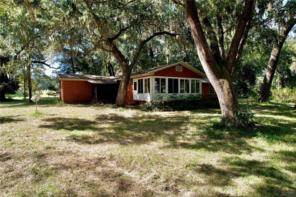 9817 NE COUNTY ROAD 1469, Earleton, FL 32631
