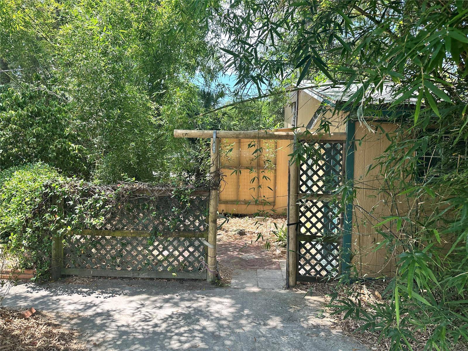 919 NW 23RD AVE, Gainesville, FL 32609