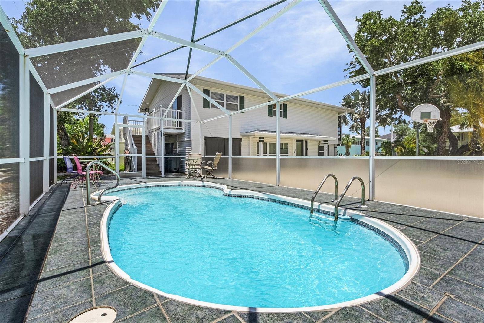 140 BAY MAR DR, Fort Myers Beach, FL 33931