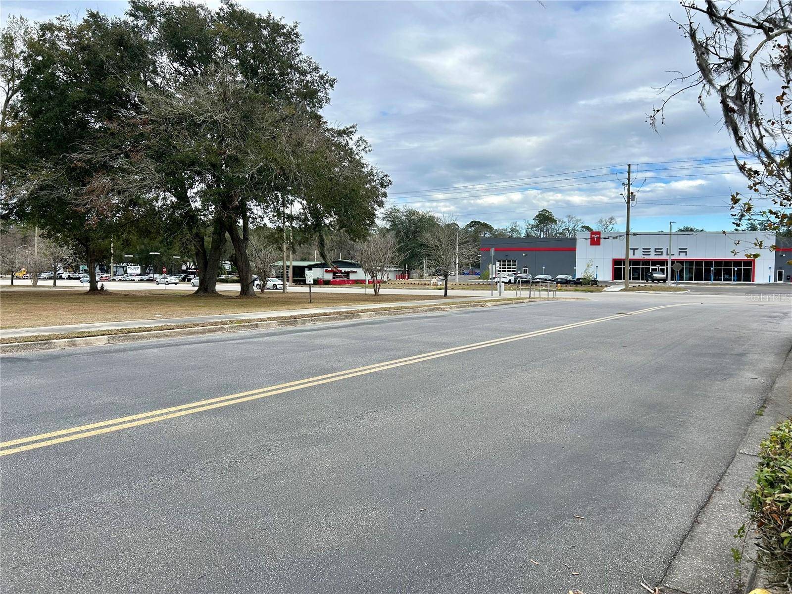 2550 N MAIN ST, Gainesville, FL 32609