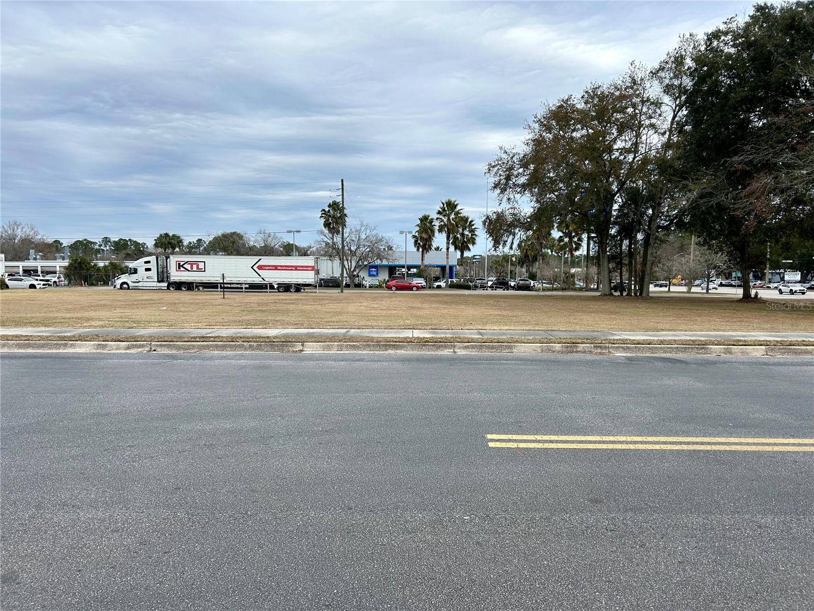 2550 N MAIN ST, Gainesville, FL 32609