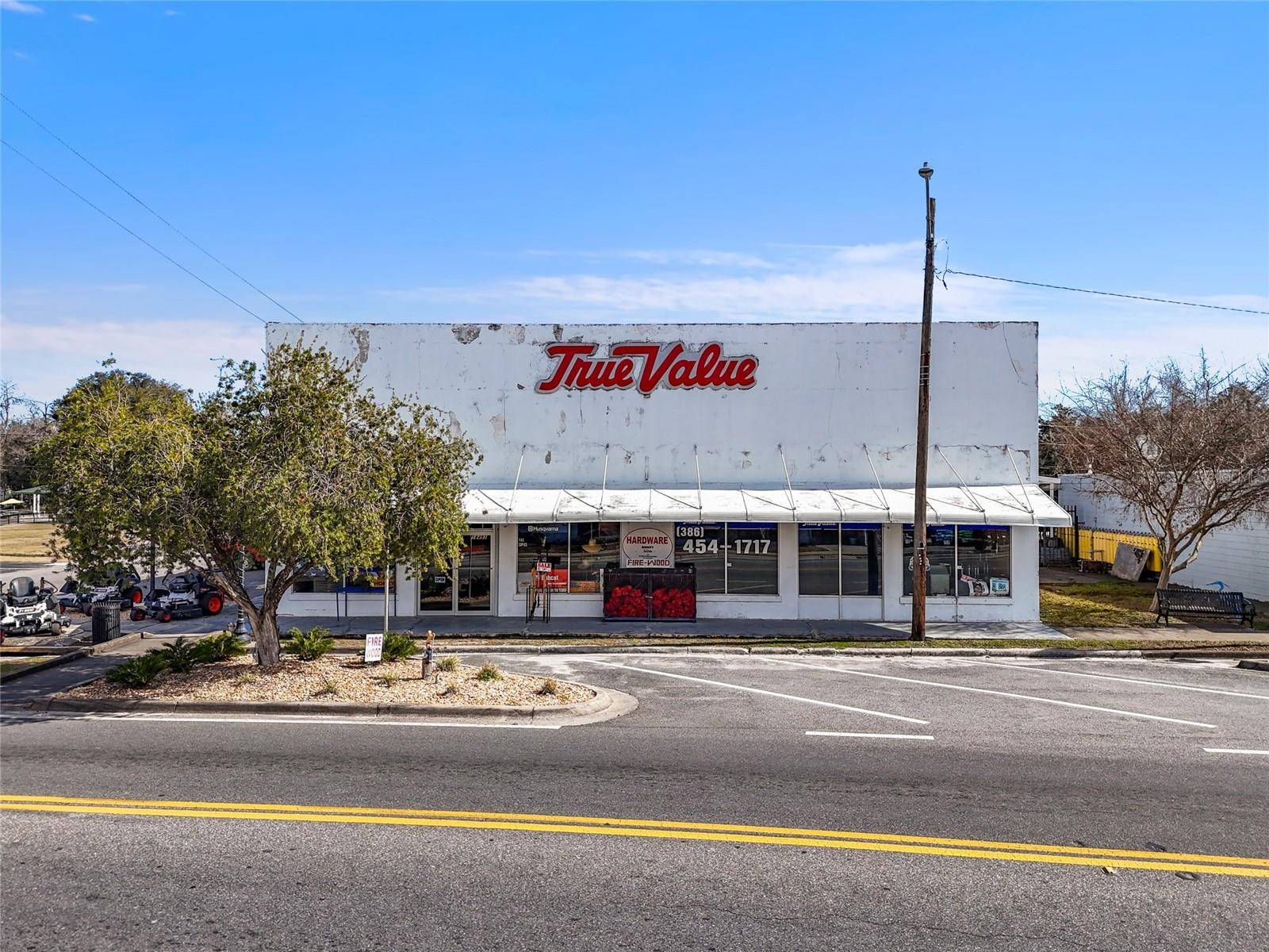 18493 HIGH SPRINGS MAIN STREET, High Springs, FL 32643
