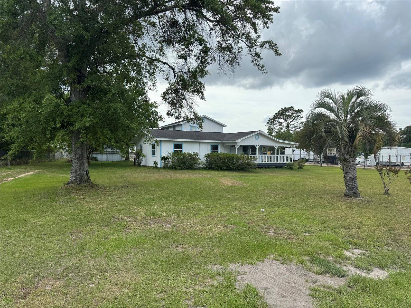 5515/5517 SHAD RD, Jacksonville, FL 32257