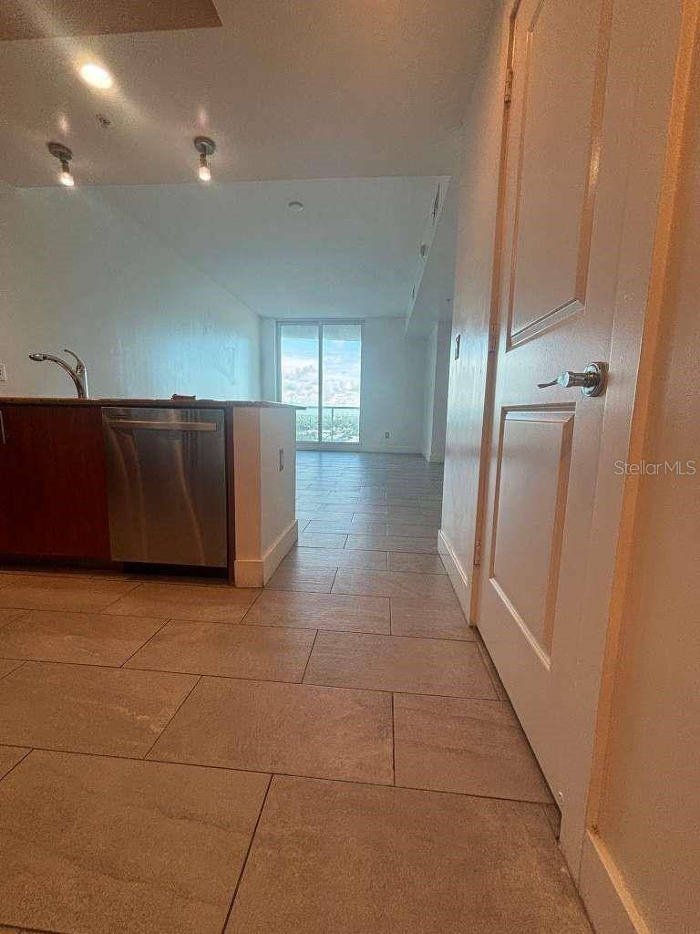 315 NE 3RD AVE #2009, Fort Lauderdale, FL 33301