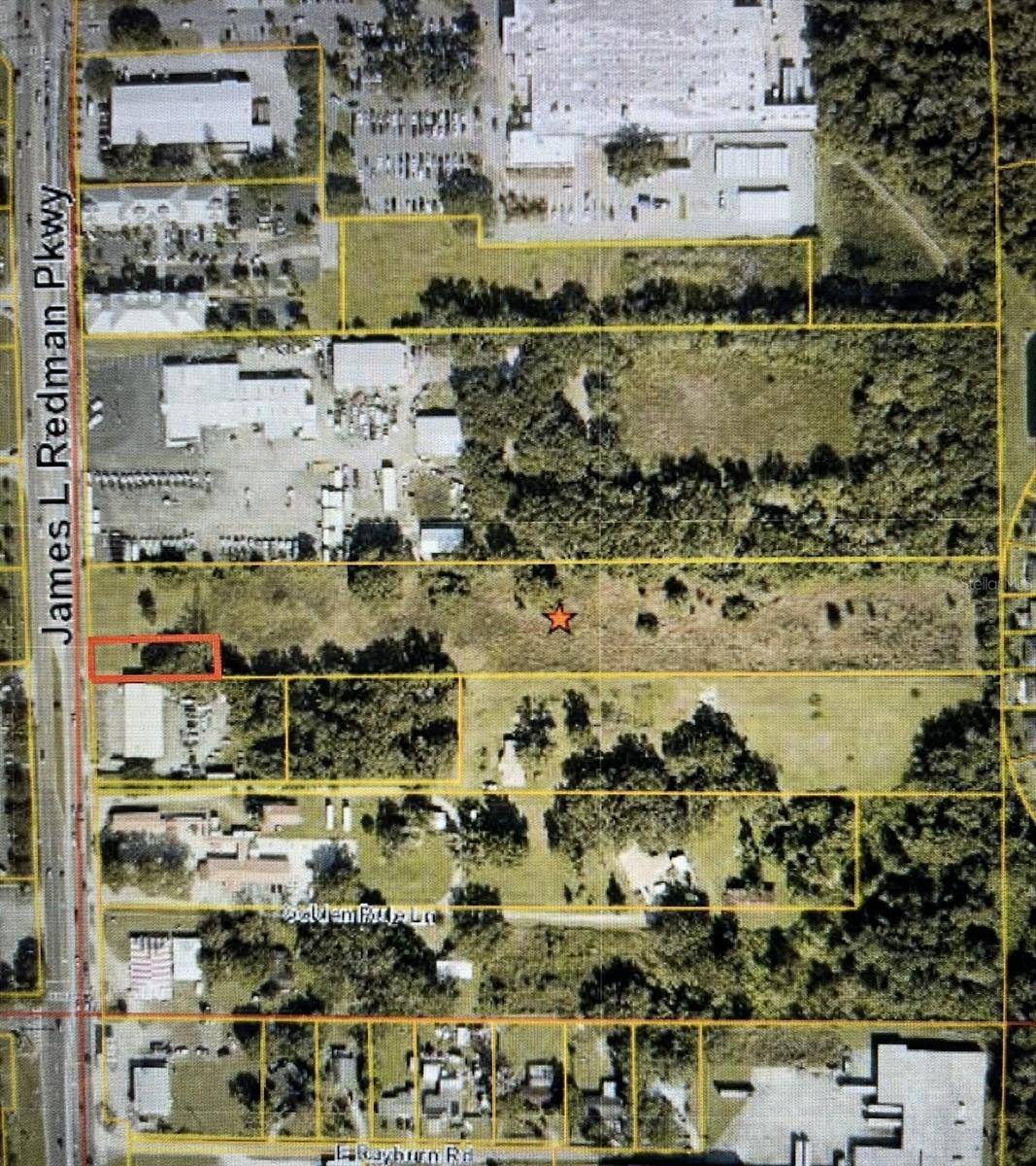 2906 JAMES L REDMAN Pkwy, Plant City, FL 33566