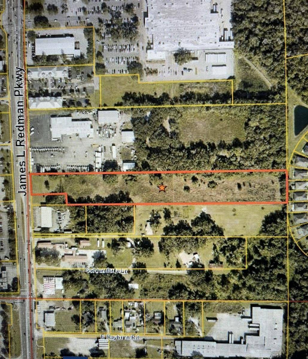 2906 JAMES L REDMAN Pkwy, Plant City, FL 33566