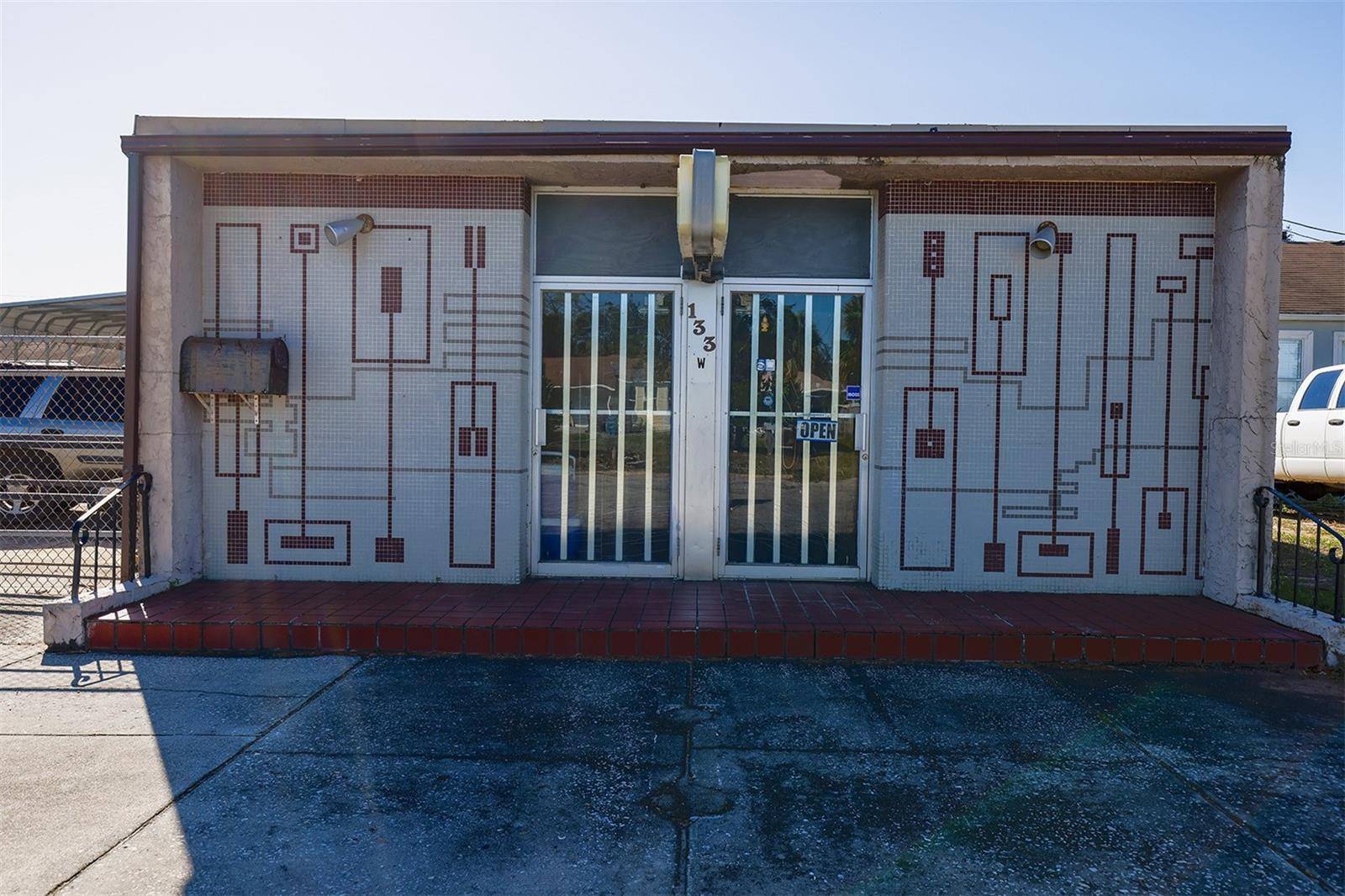 133 W STUART AVE, Lake Wales, FL 33853
