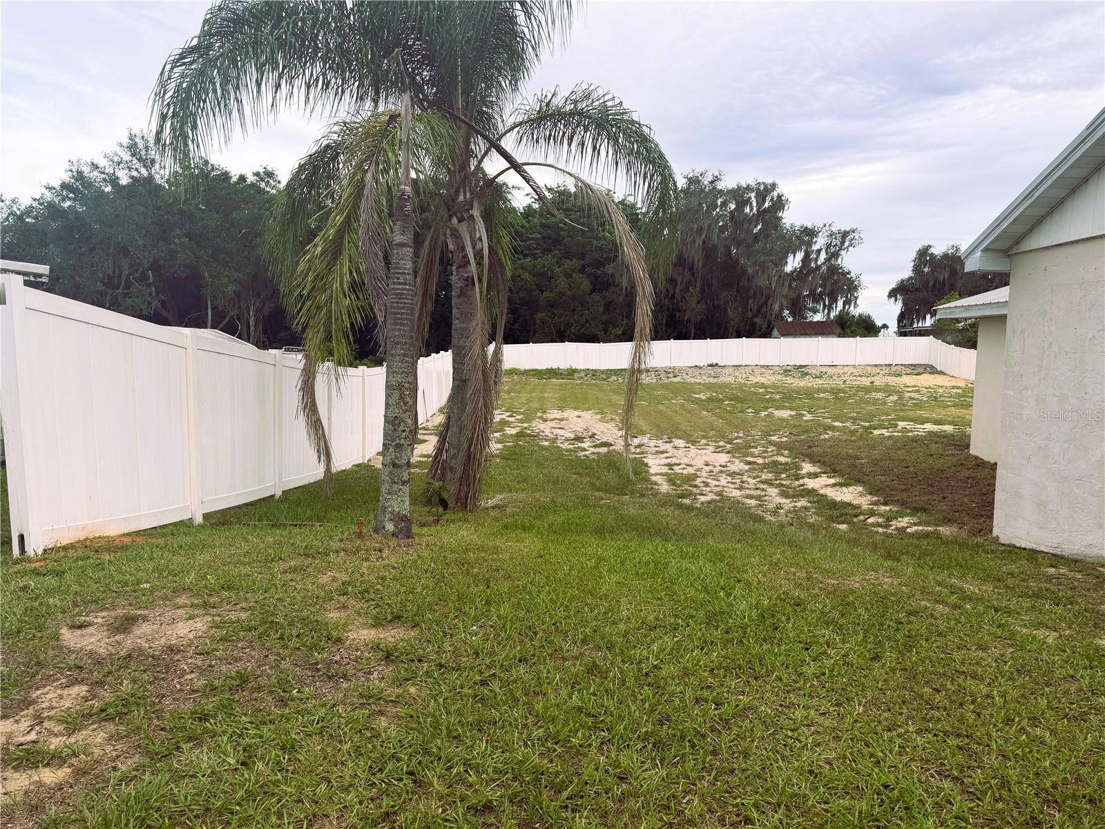 352 E HWY 630 E, Frostproof, FL 33843