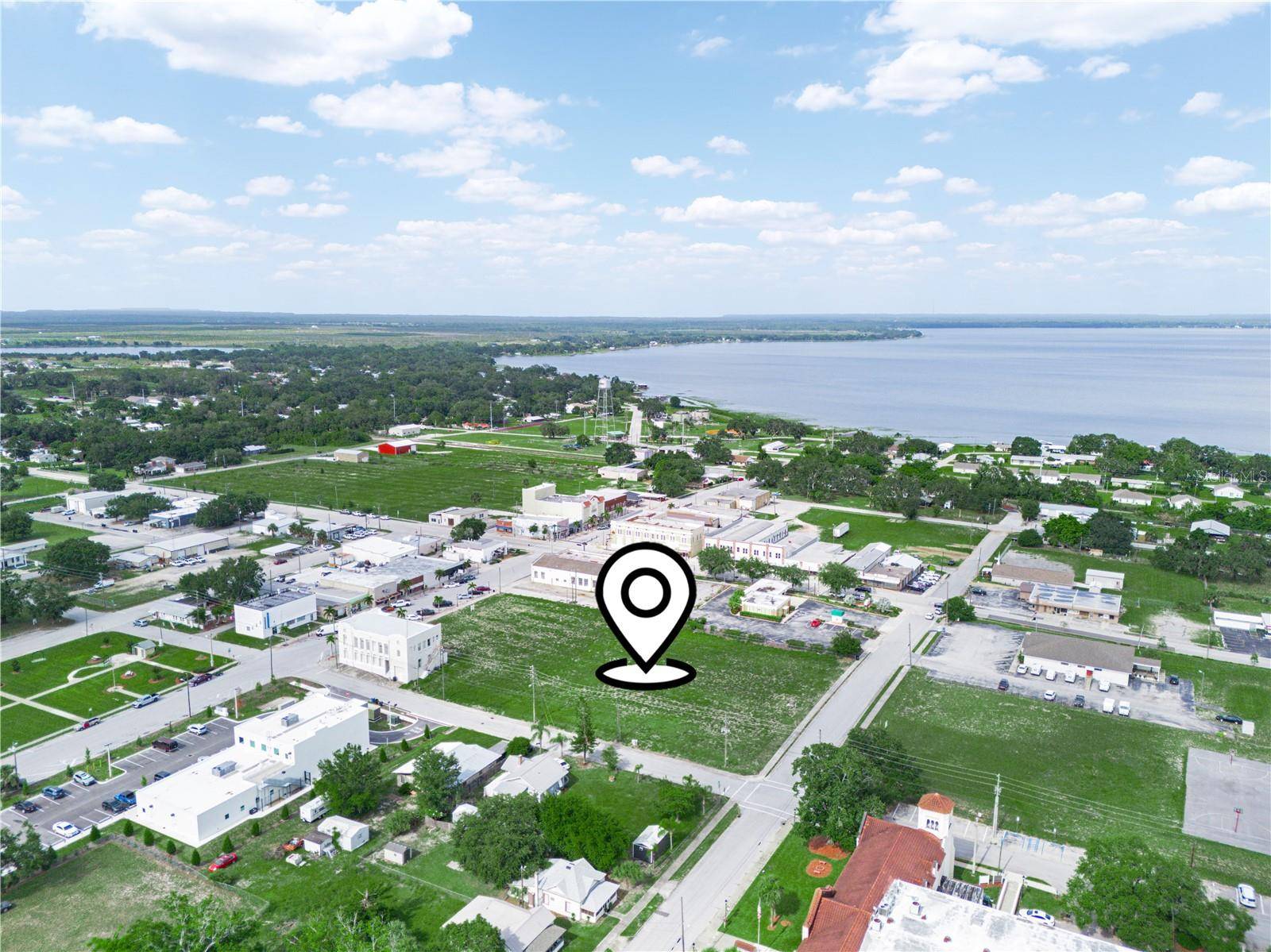 S OAK AVE, Frostproof, FL 33843