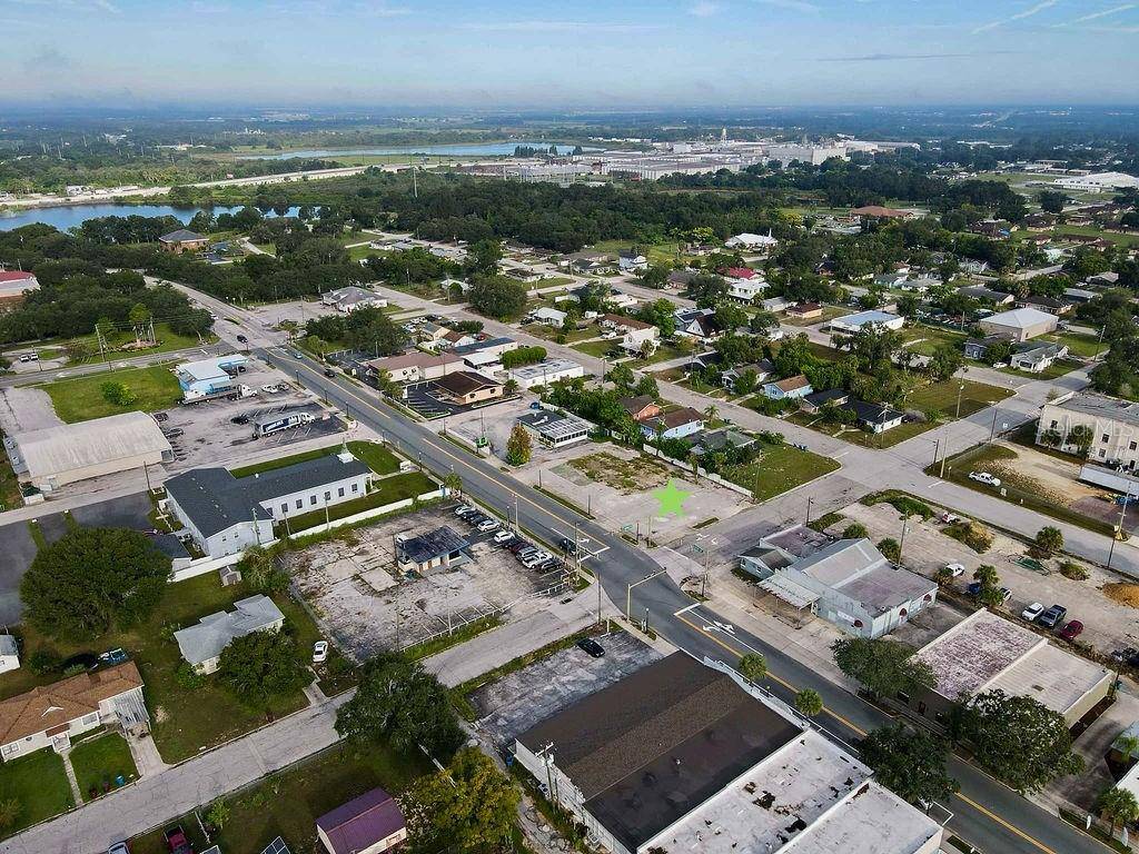 104 W CENTRAL AVE, Lake Wales, FL 33853