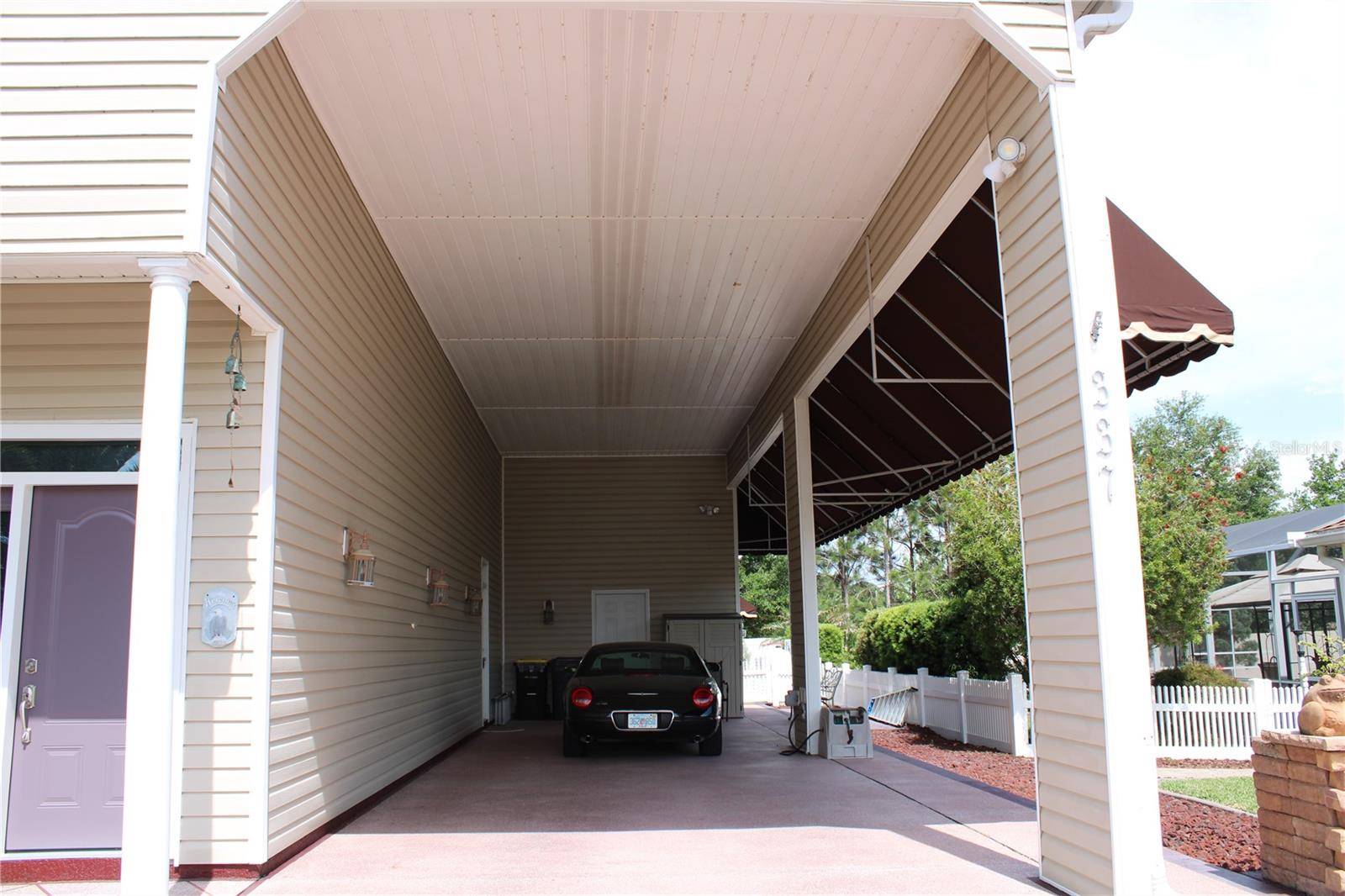 337 MOTORCOACH DR S, Polk City, FL 33868