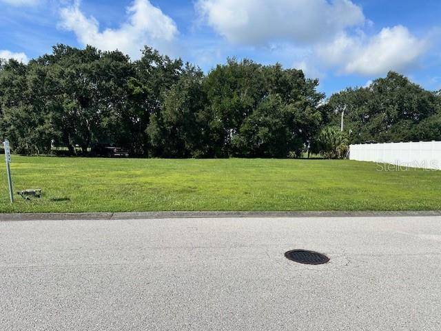110 LAYNEWADE RD, Polk City, FL 33868