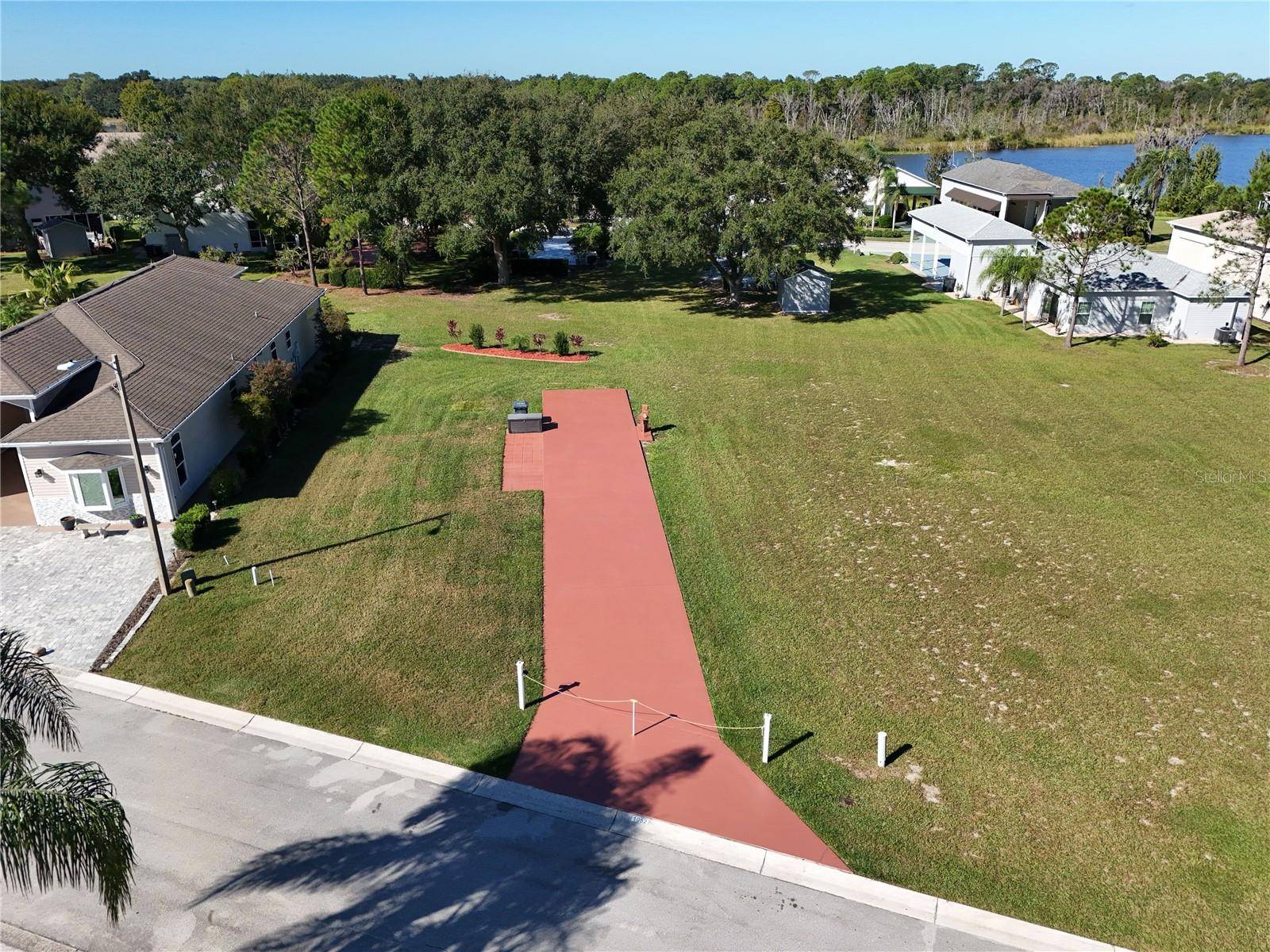 1052 CARAVAN LOOP, Polk City, FL 33868