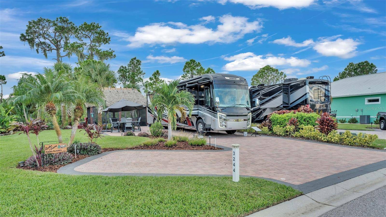 3244 FISH HAWK DR, Polk City, FL 33868