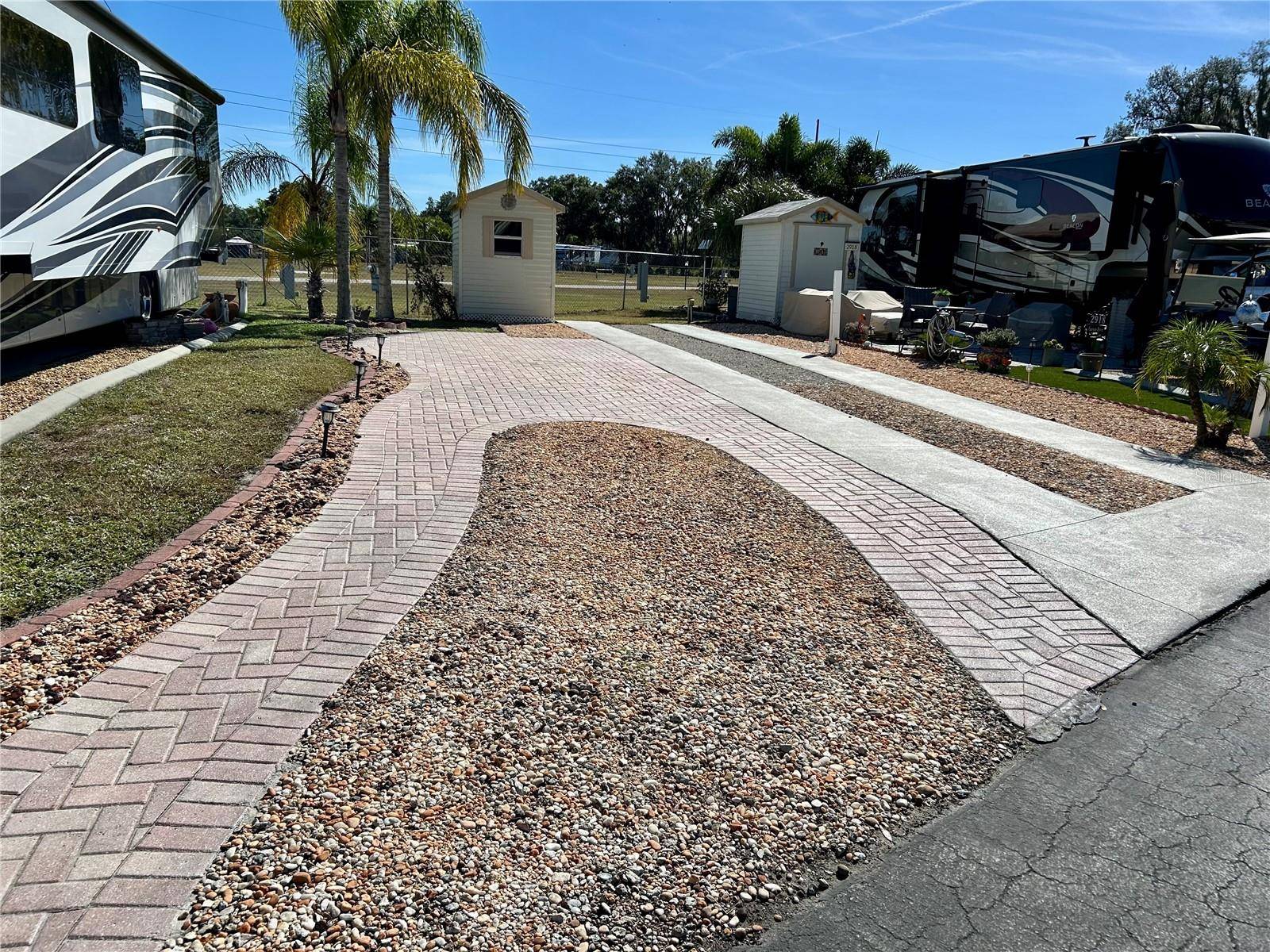2920 FAIRWAY DR, Bowling Green, FL 33834