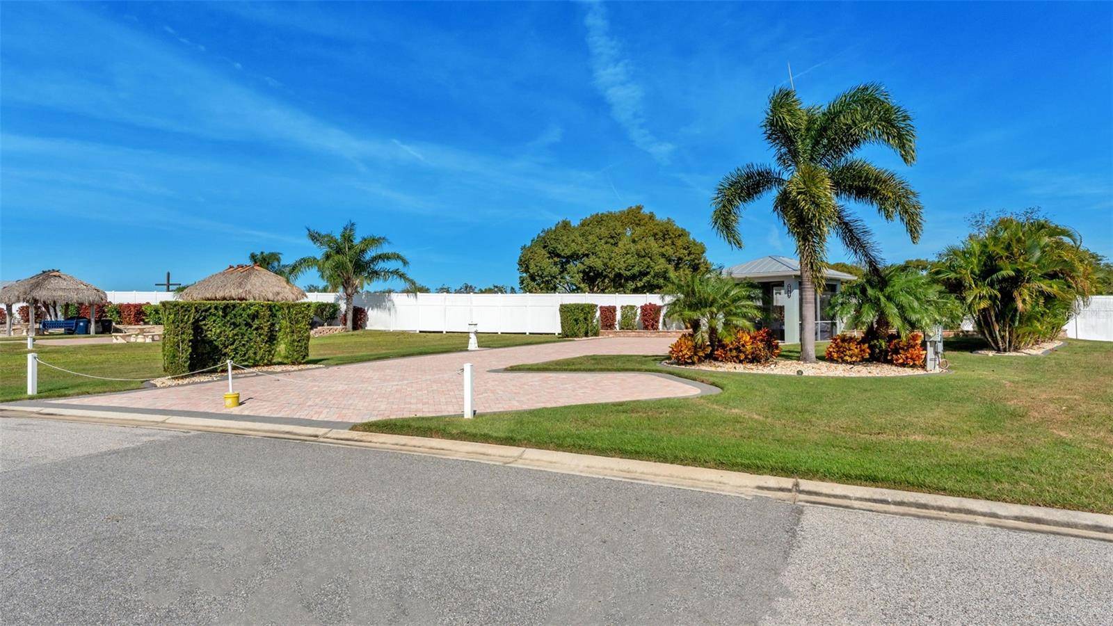 2947 WOOD DUCK DR, Polk City, FL 33868