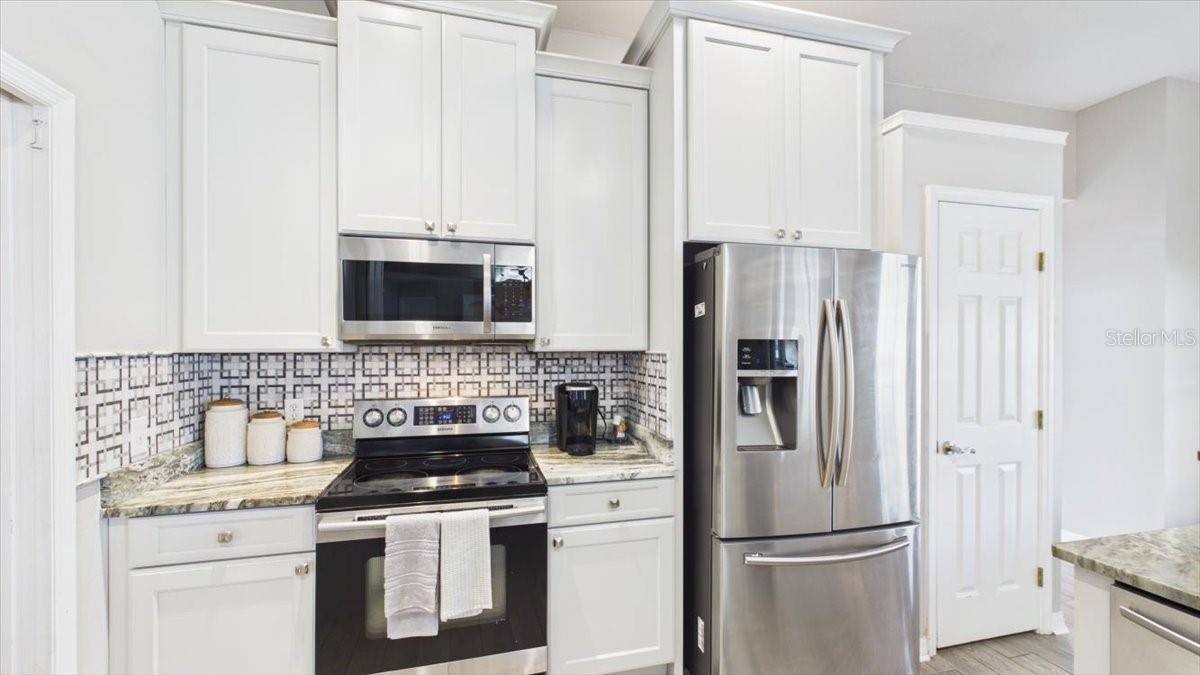 315 LANCEOLATE DR, Winter Haven, FL 33880