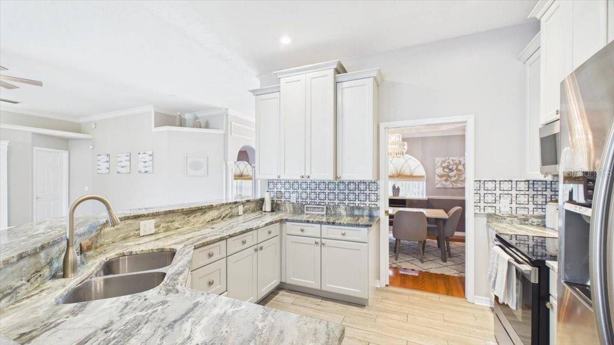 315 LANCEOLATE DR, Winter Haven, FL 33880