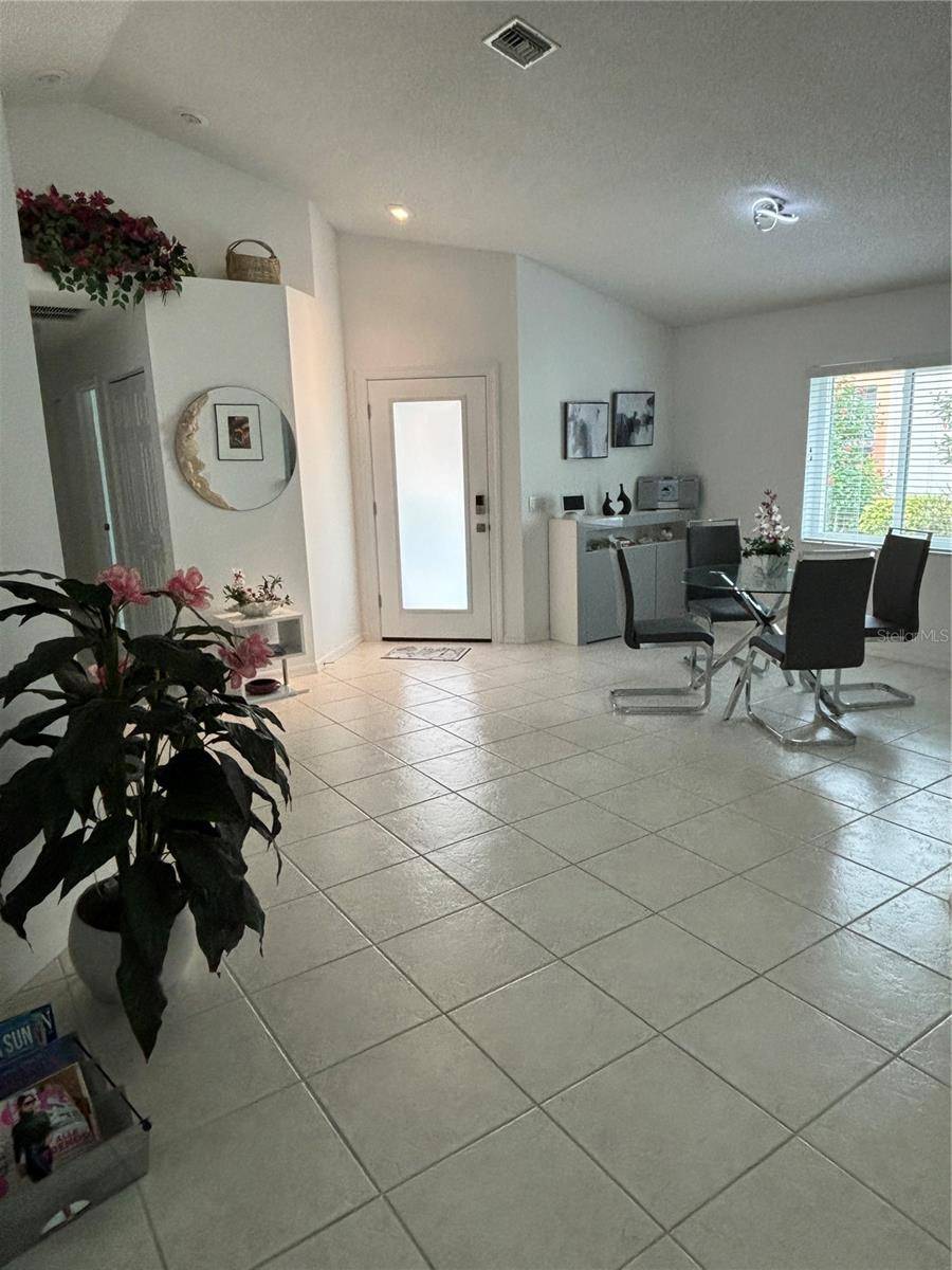 1332 CAPRI ISLES BLVD, Venice, FL 34292