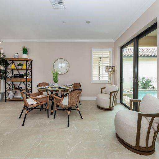 930 E VENICE AVE, Venice, FL 34285