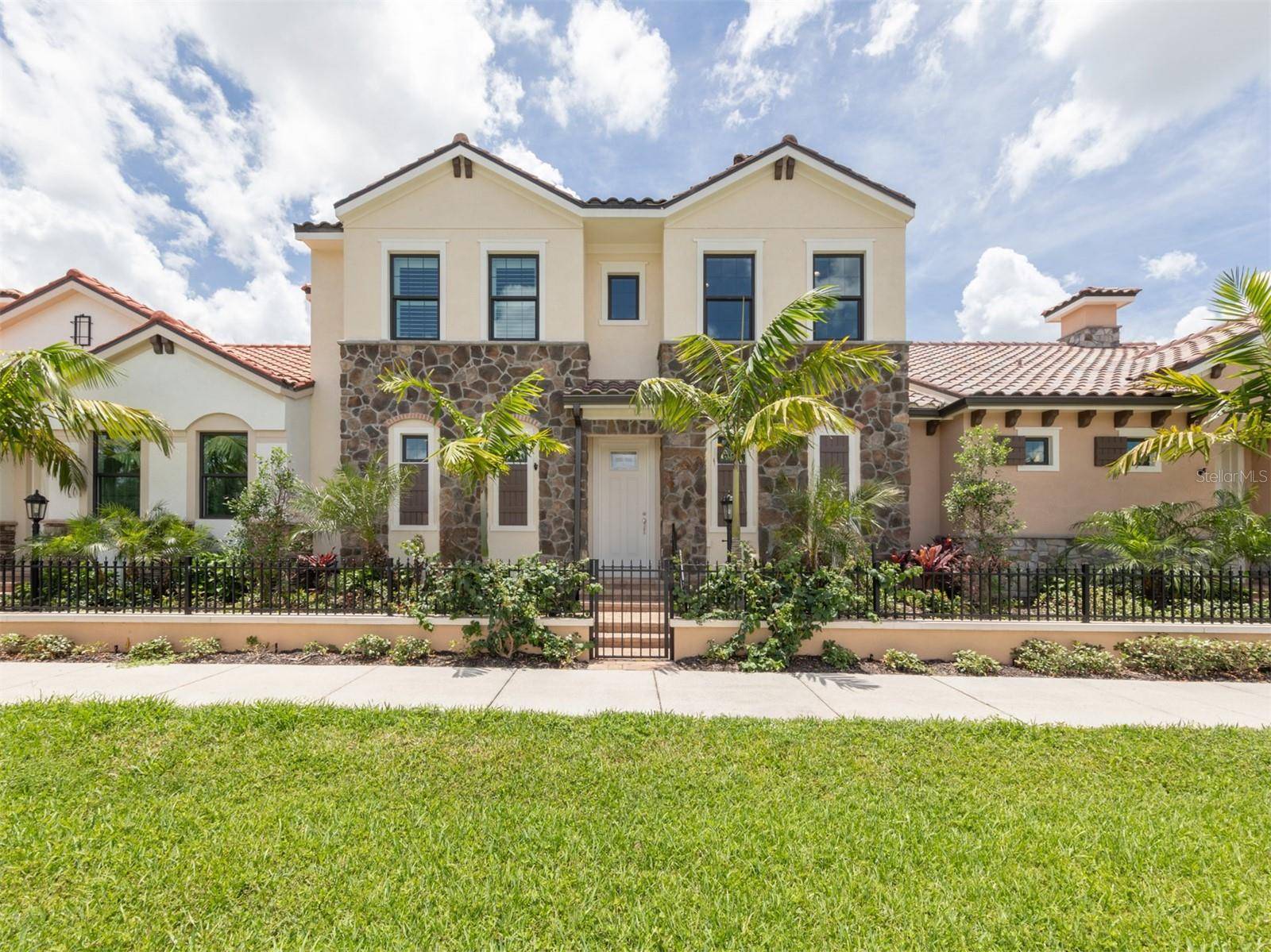 922 E VENICE AVE, Venice, FL 34285