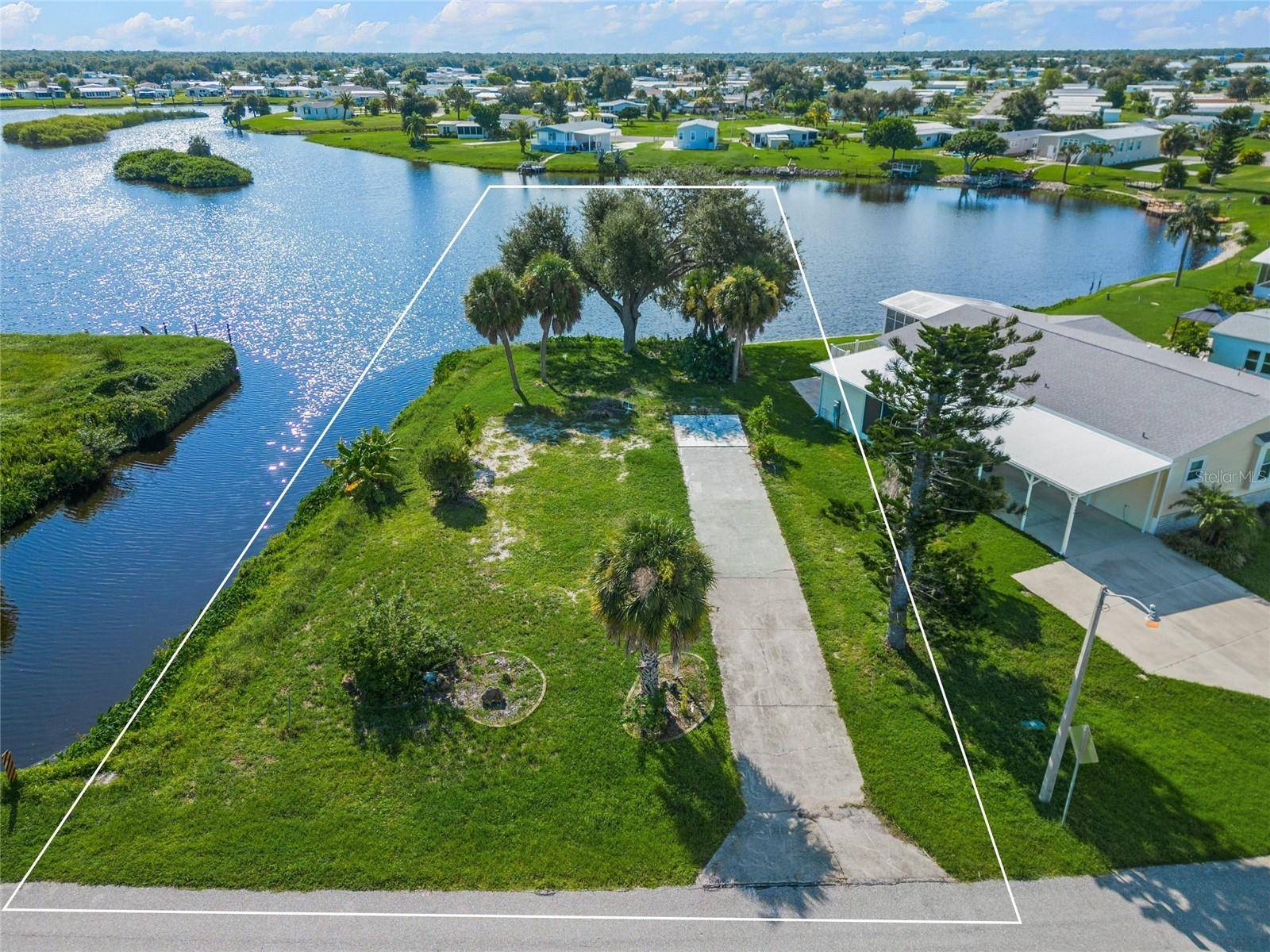 1329 BLUE HERON DR, Englewood, FL 34224