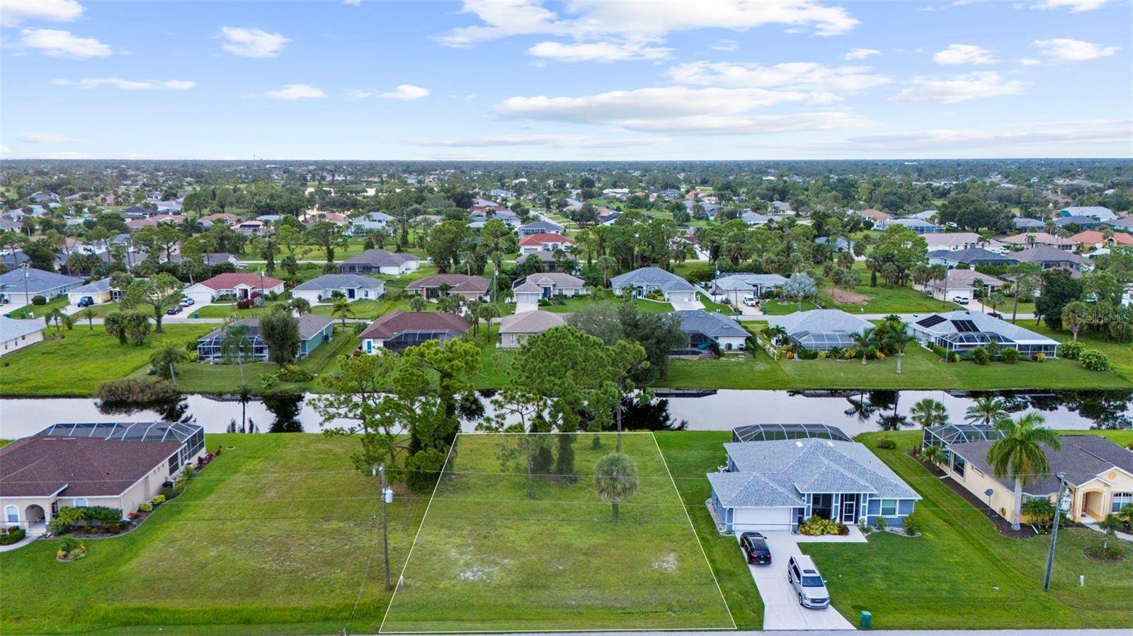29 MARKER RD, Rotonda West, FL 33947