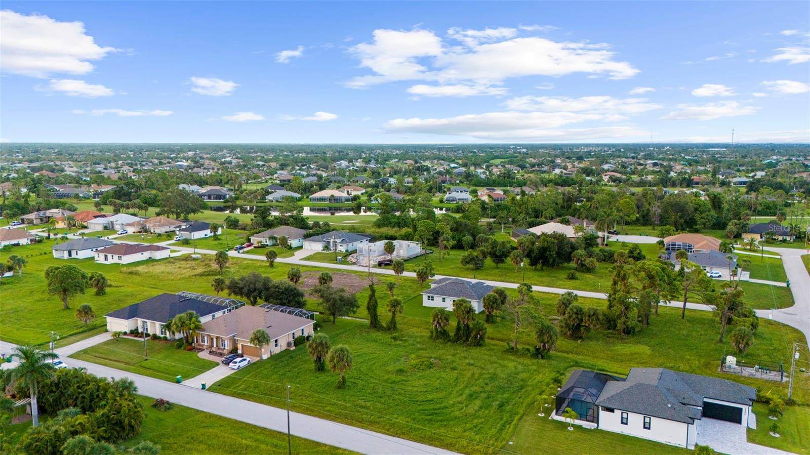 70 TEE VIEW RD, Rotonda West, FL 33947