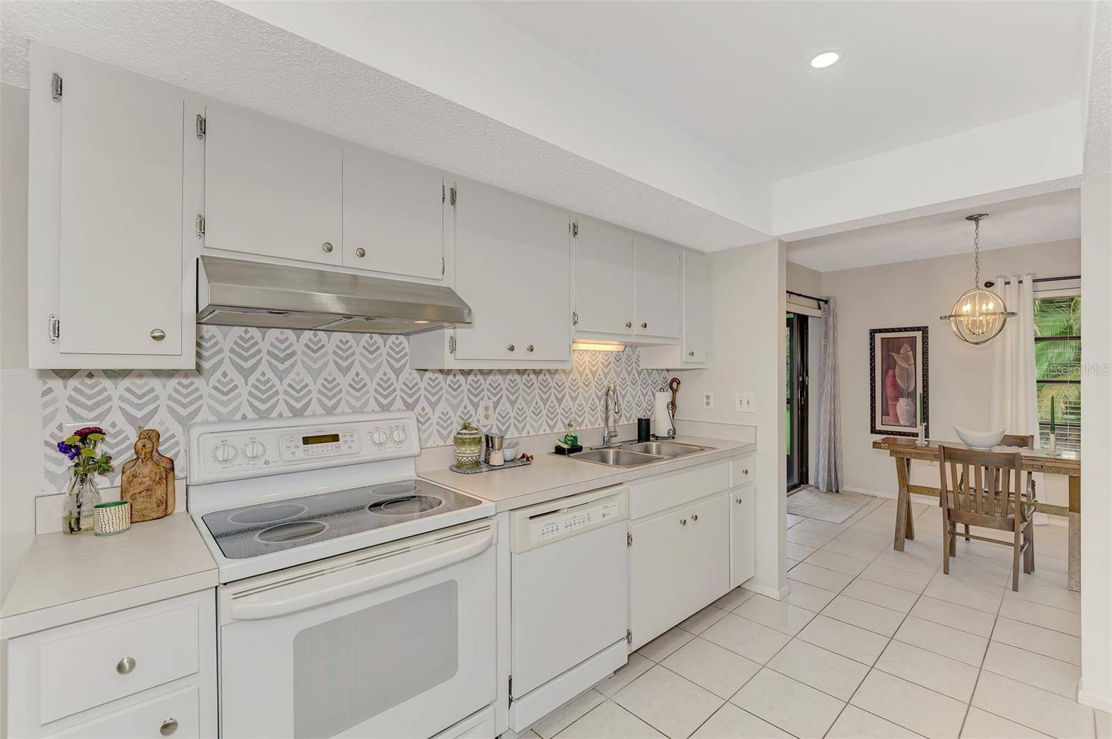 5103 GREENCROFT RD, Sarasota, FL 34235