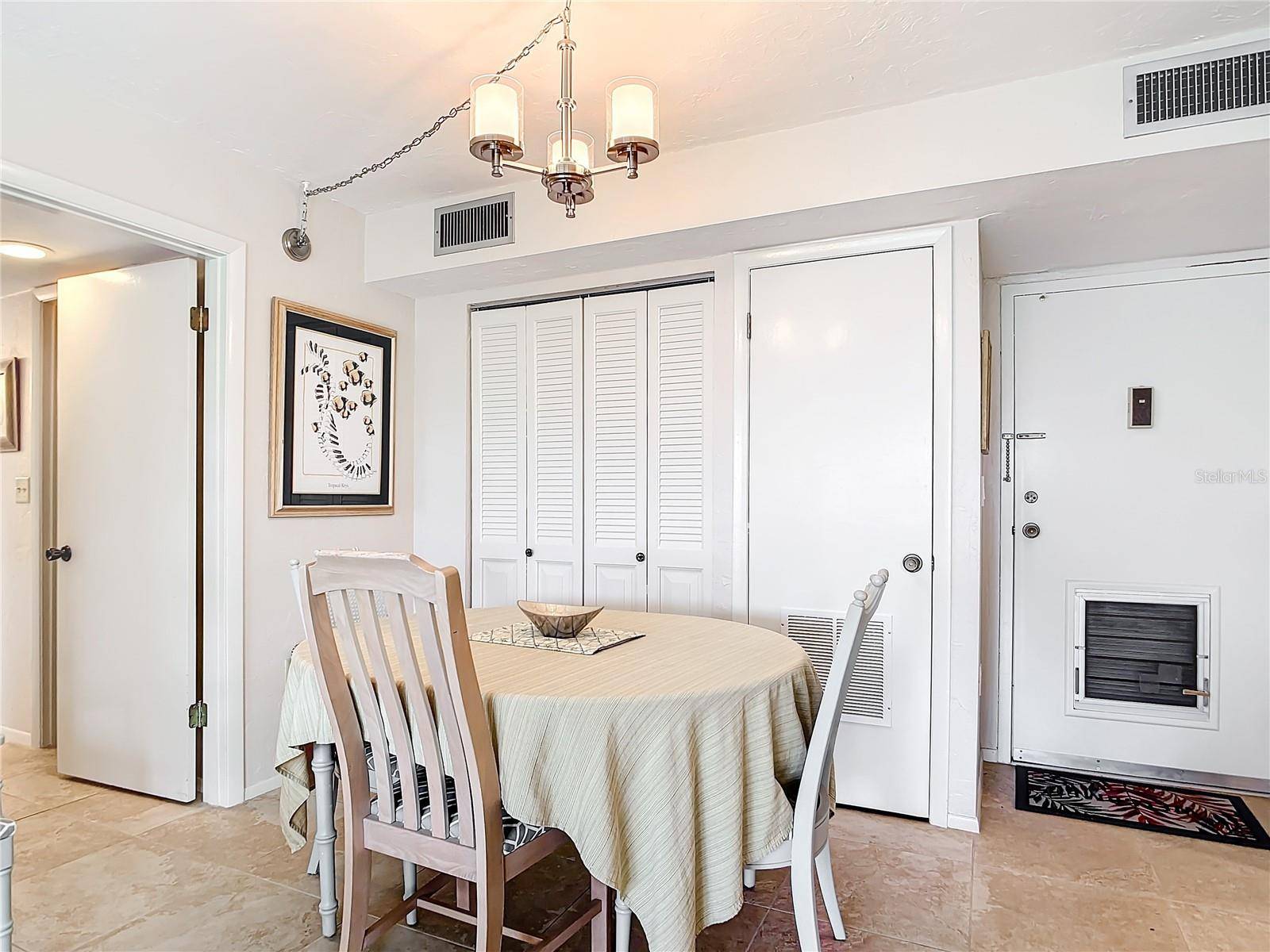 618 BIRD BAY DR S #202, Venice, FL 34285