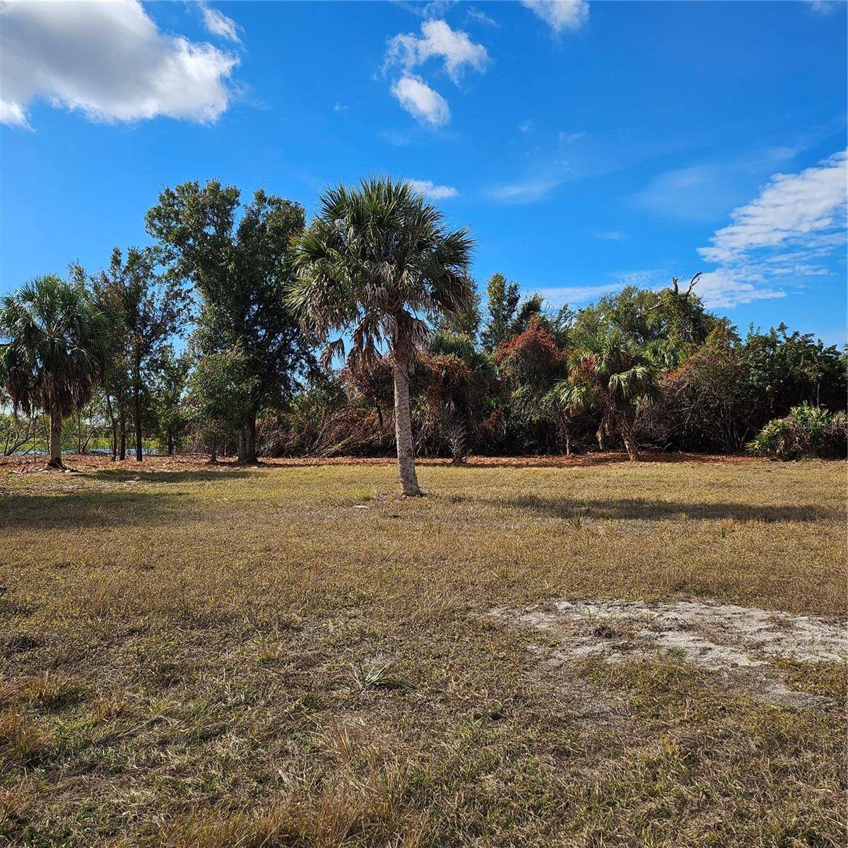 20 CLUBHOUSE CT, Rotonda West, FL 33947