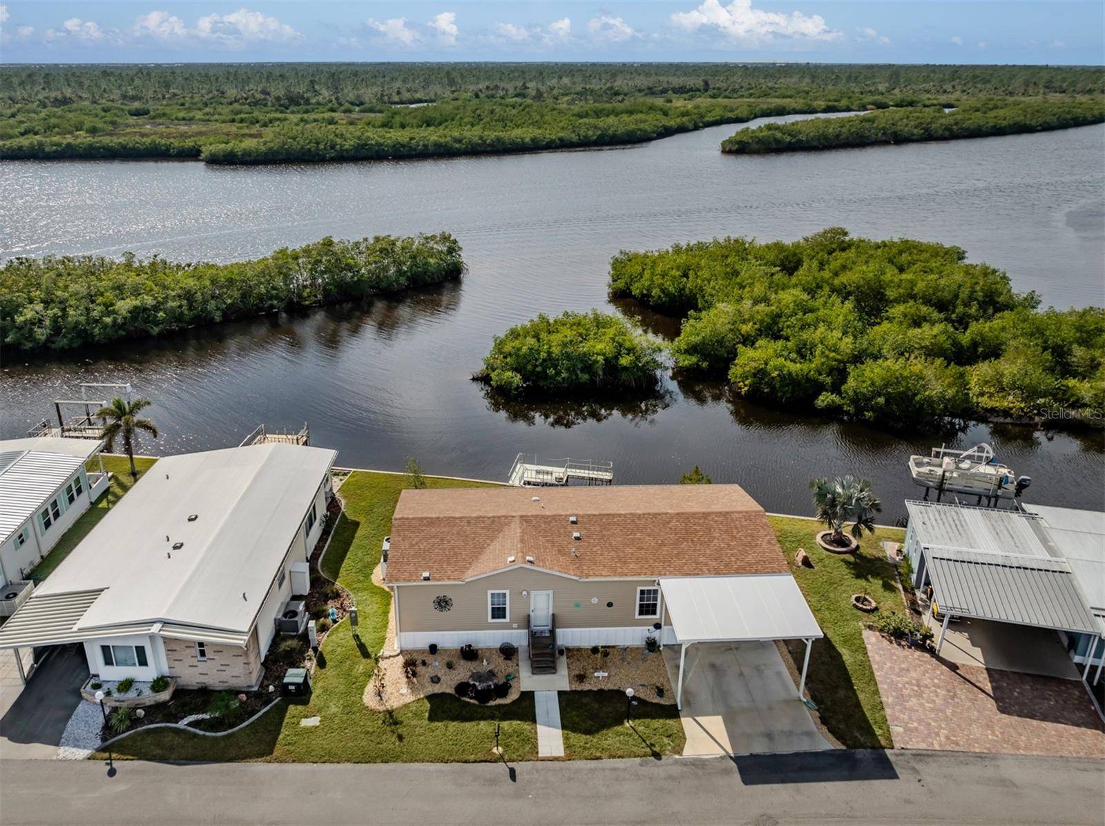 106 ISLAND POINT RD, North Port, FL 34287