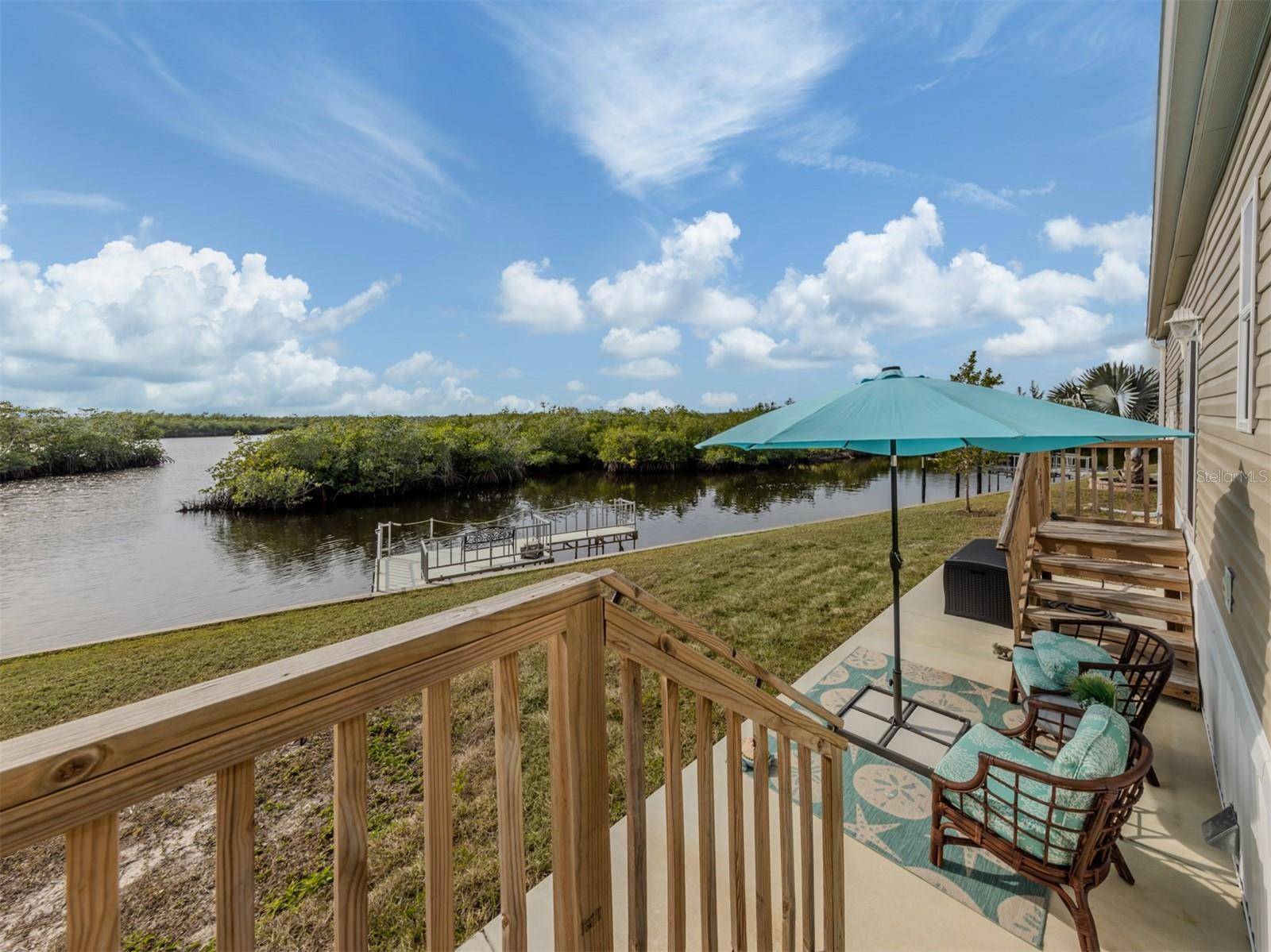 106 ISLAND POINT RD, North Port, FL 34287