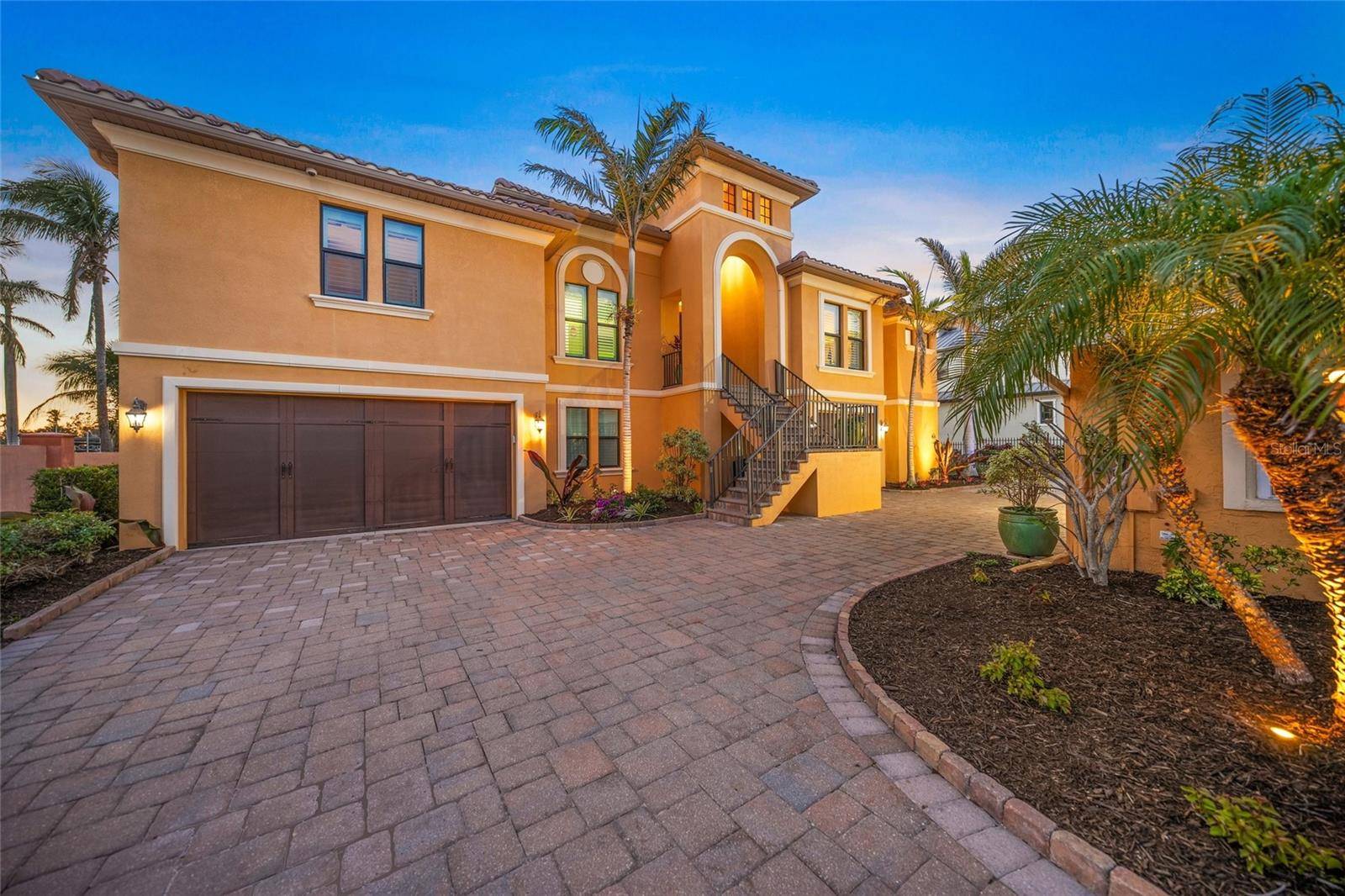 471 BAYSHORE RD, Nokomis, FL 34275