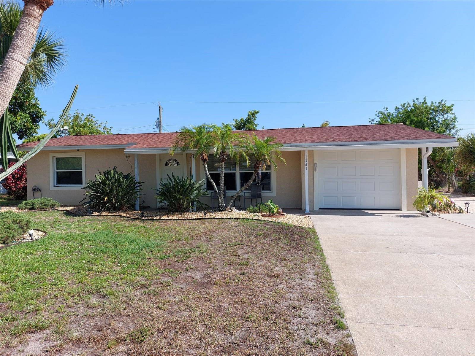 1541 CREST DR, Englewood, FL 34223