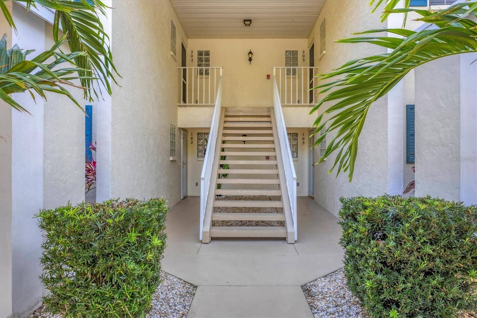 809 MONTROSE DR #203, Venice, FL 34293