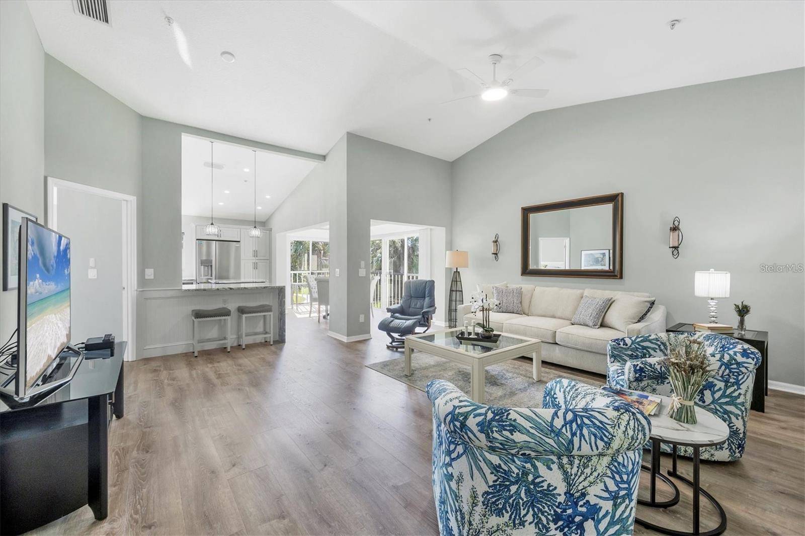 809 MONTROSE DR #203, Venice, FL 34293