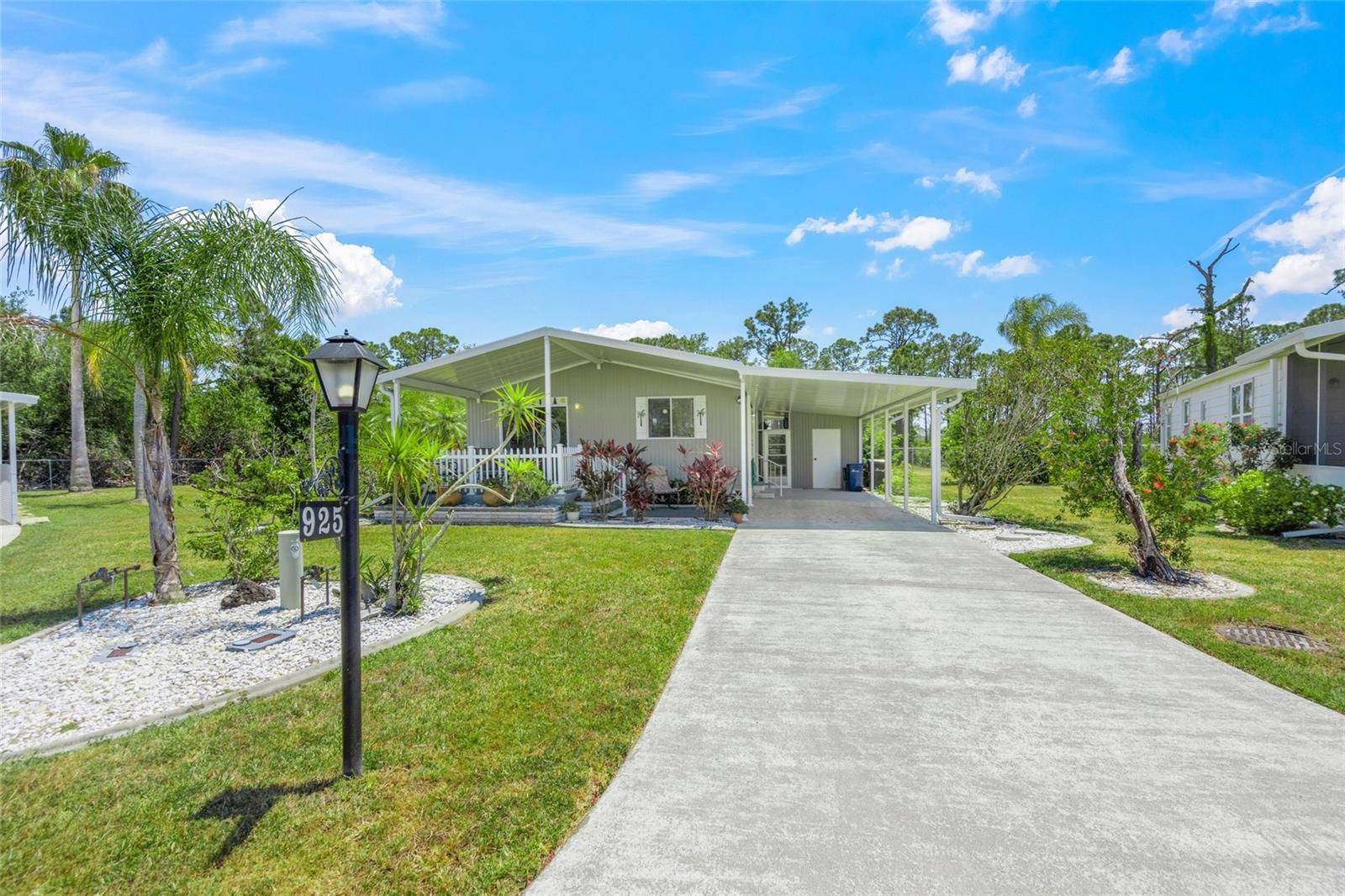 925 IGLESIA DR, North Port, FL 34287