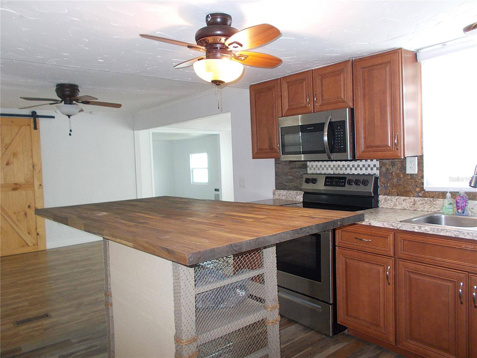 373 LONGWOOD DR, Venice, FL 34285