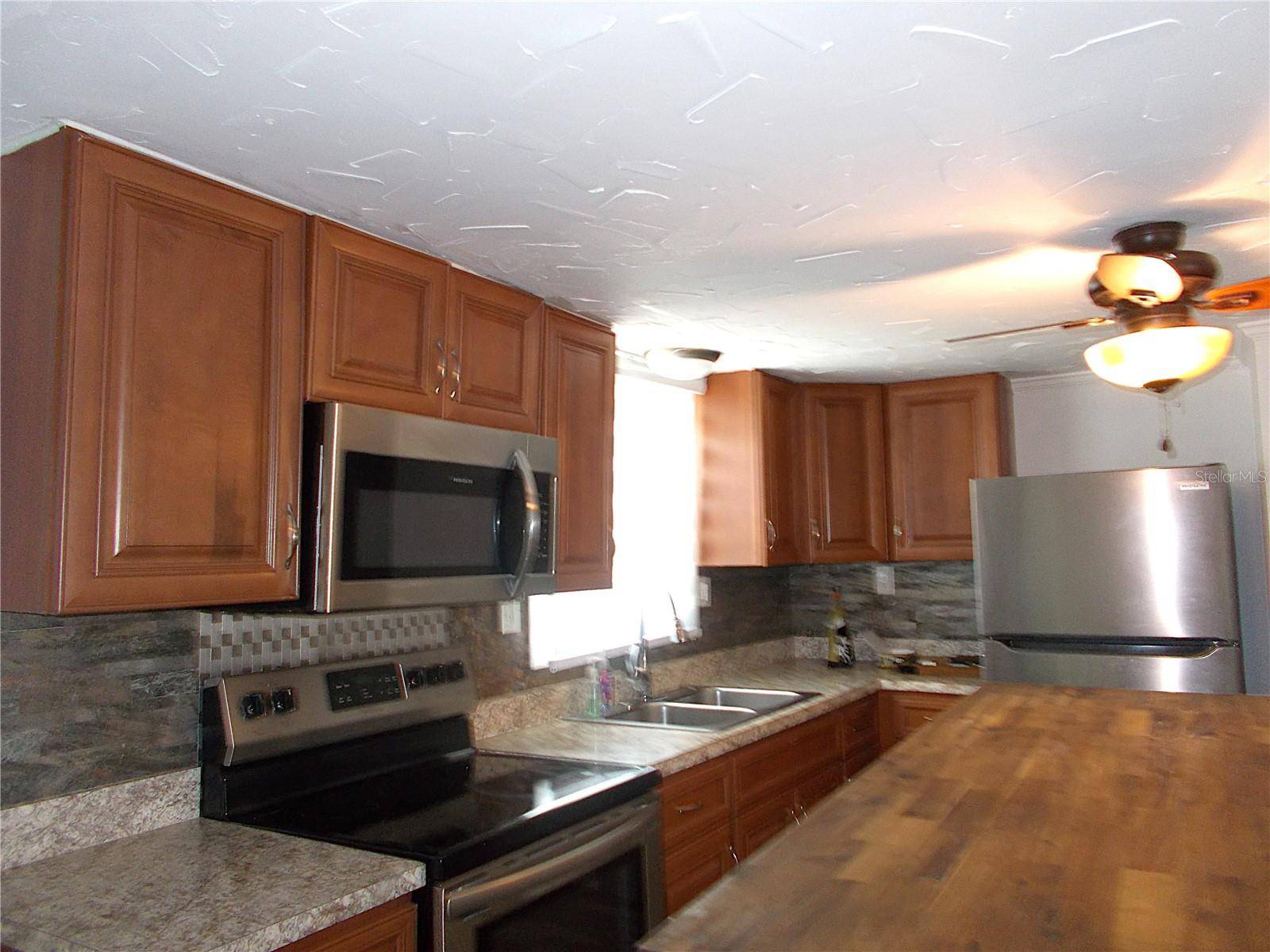 373 LONGWOOD DR, Venice, FL 34285