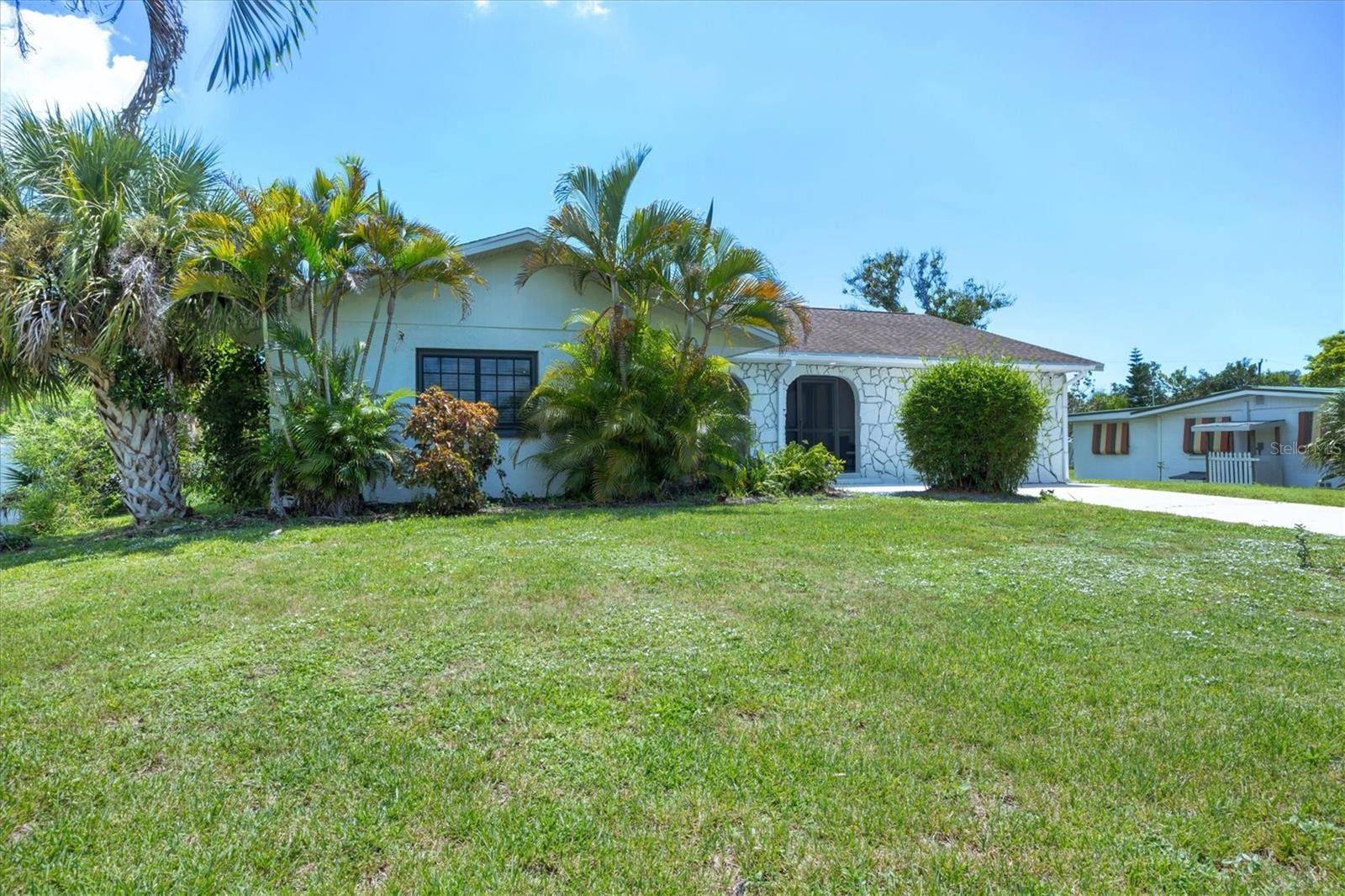 879 E 2ND ST, Englewood, FL 34223